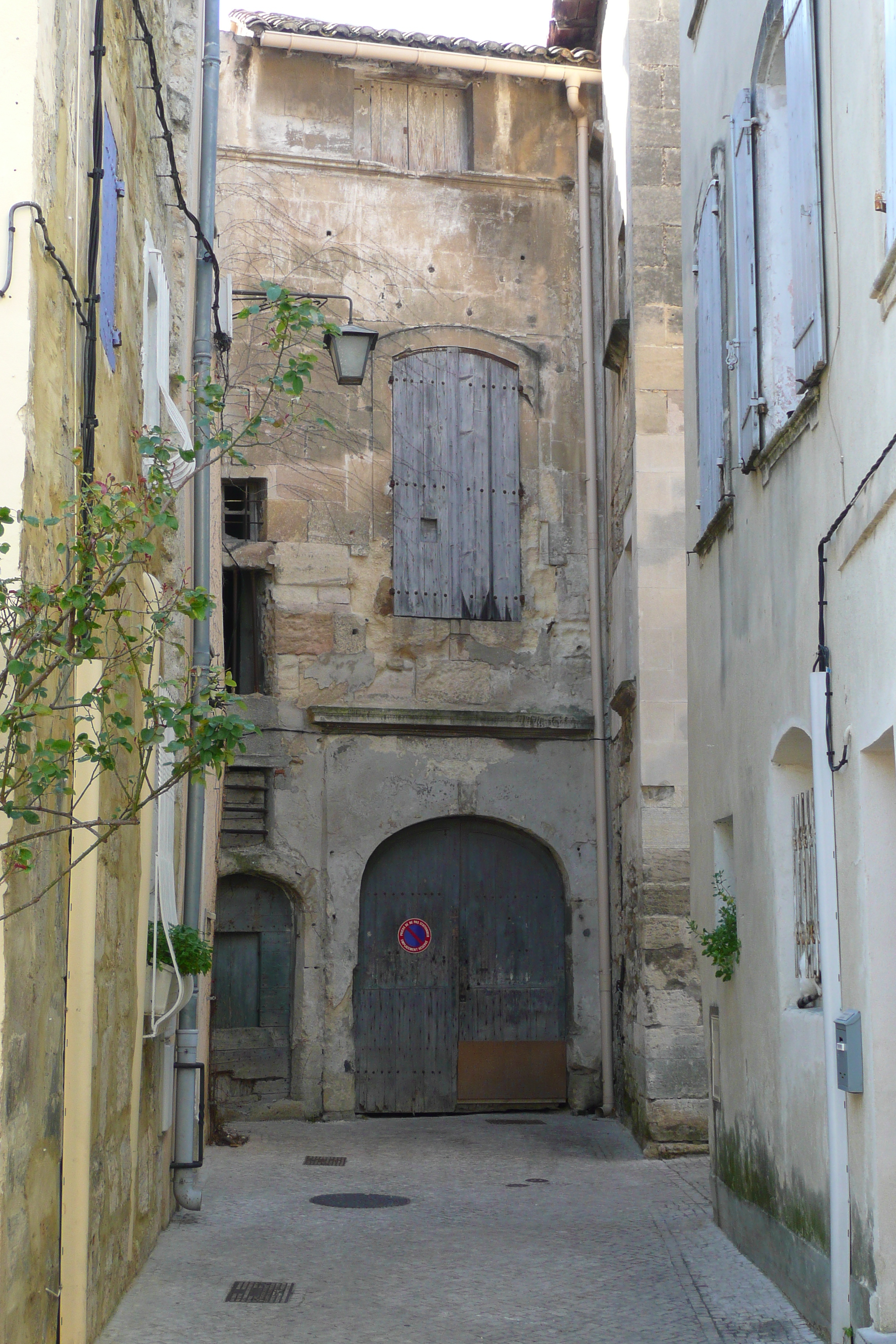 Picture France Tarascon 2008-04 122 - History Tarascon