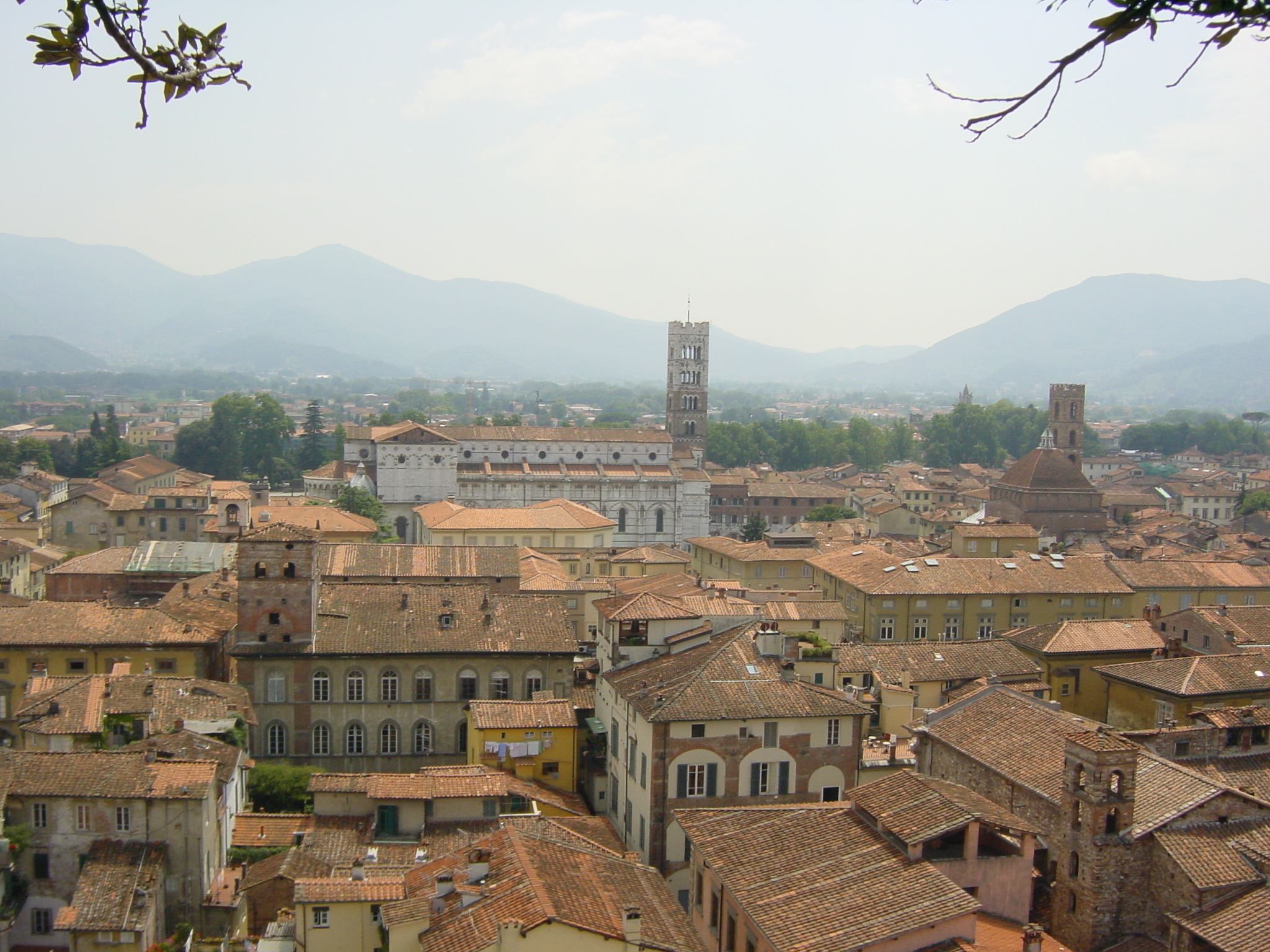 Picture Italy Lucca 2002-07 47 - Tours Lucca