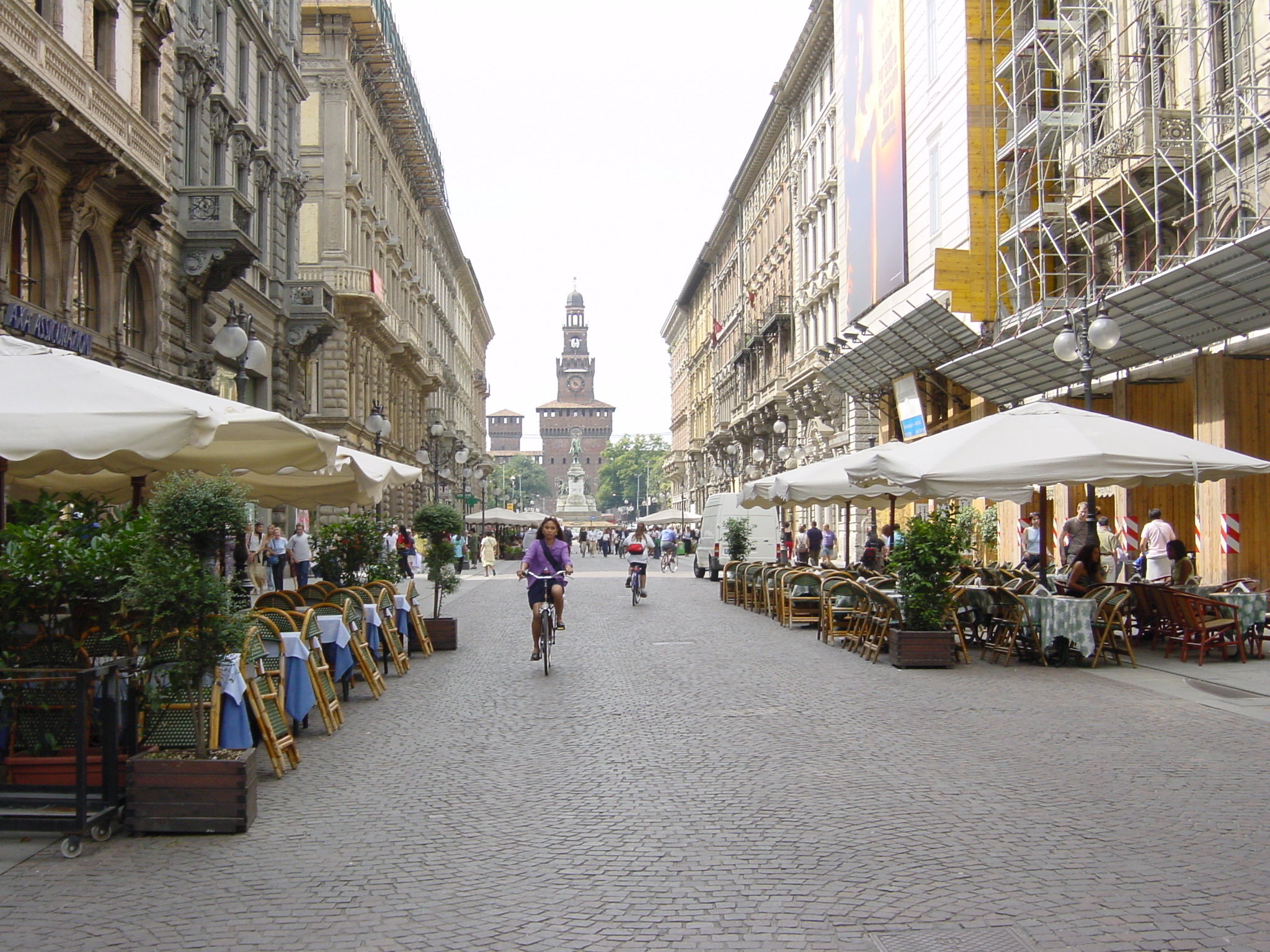 Picture Italy Milan 2002-07 14 - Tour Milan