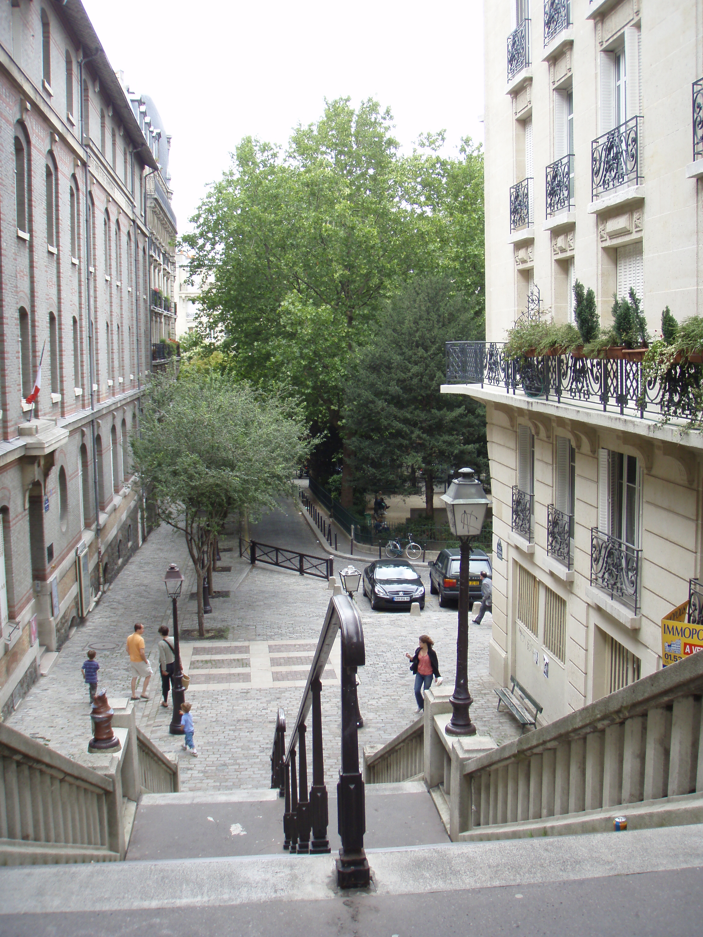 Picture France Paris 18th Arrondissement 2007-07 44 - Discovery 18th Arrondissement