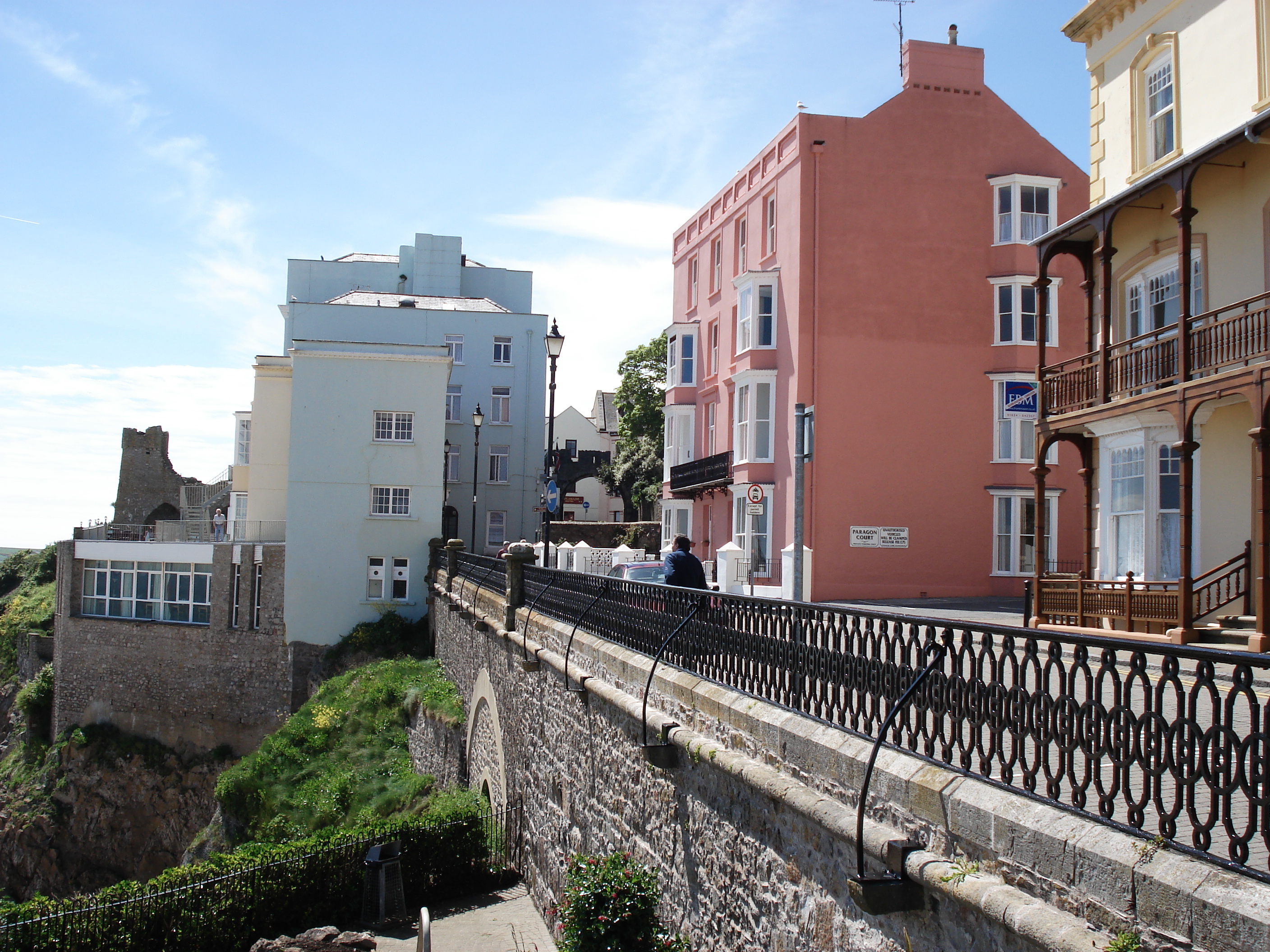 Picture United Kingdom Pembrokeshire Tenby 2006-05 17 - Tours Tenby