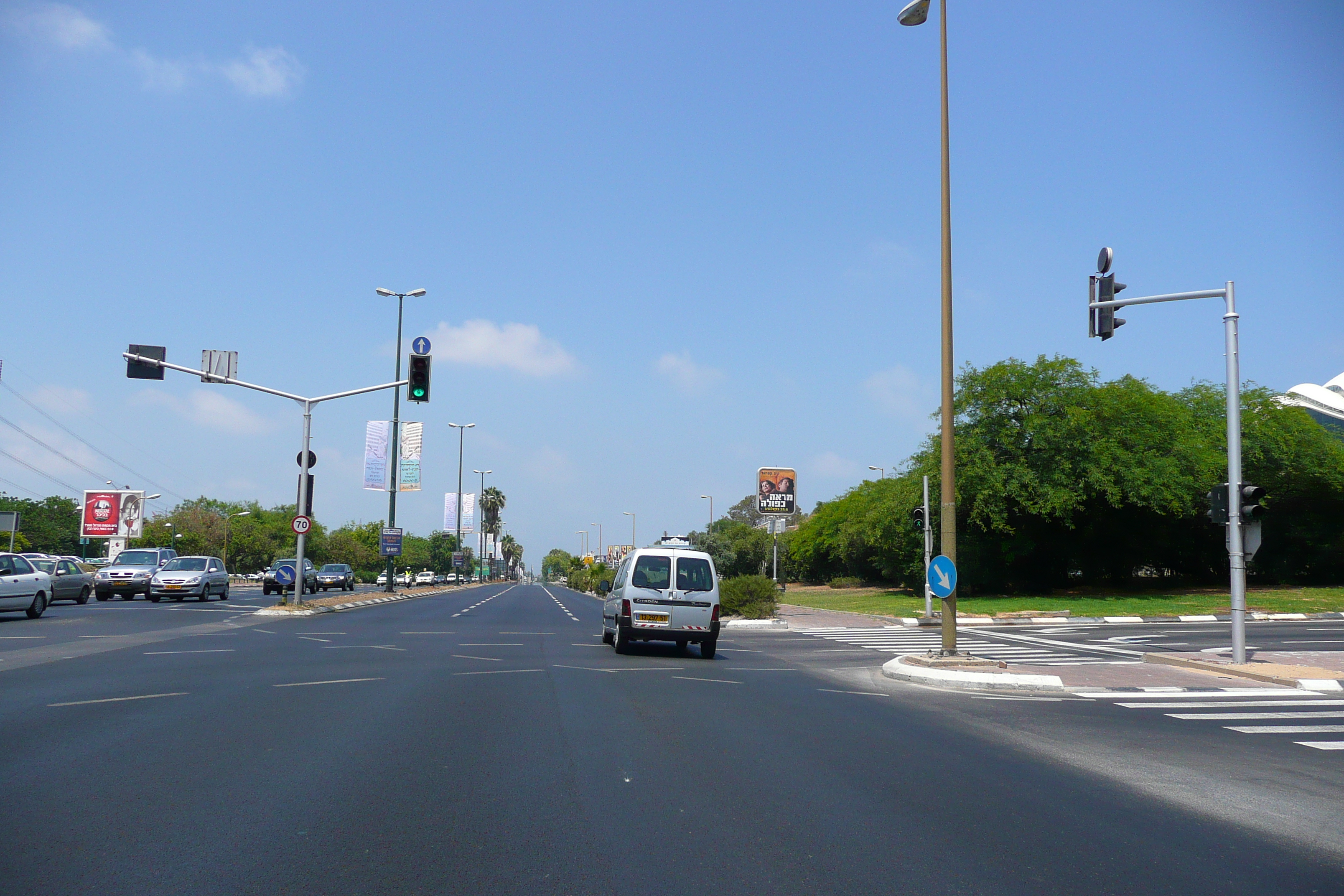 Picture Israel Tel Aviv Rokach Street 2007-06 1 - Tours Rokach Street