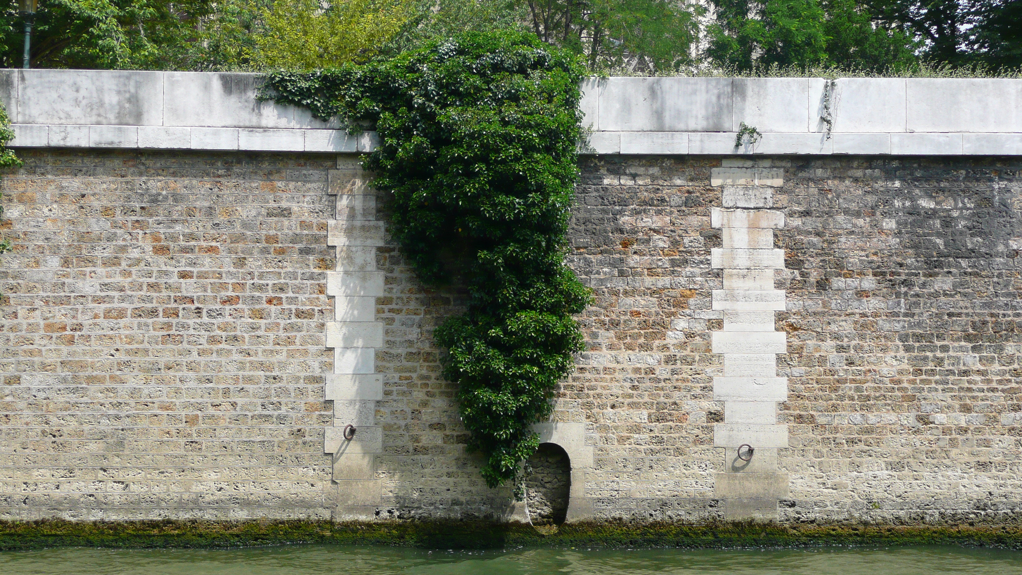 Picture France Paris Seine river 2007-06 14 - Around Seine river