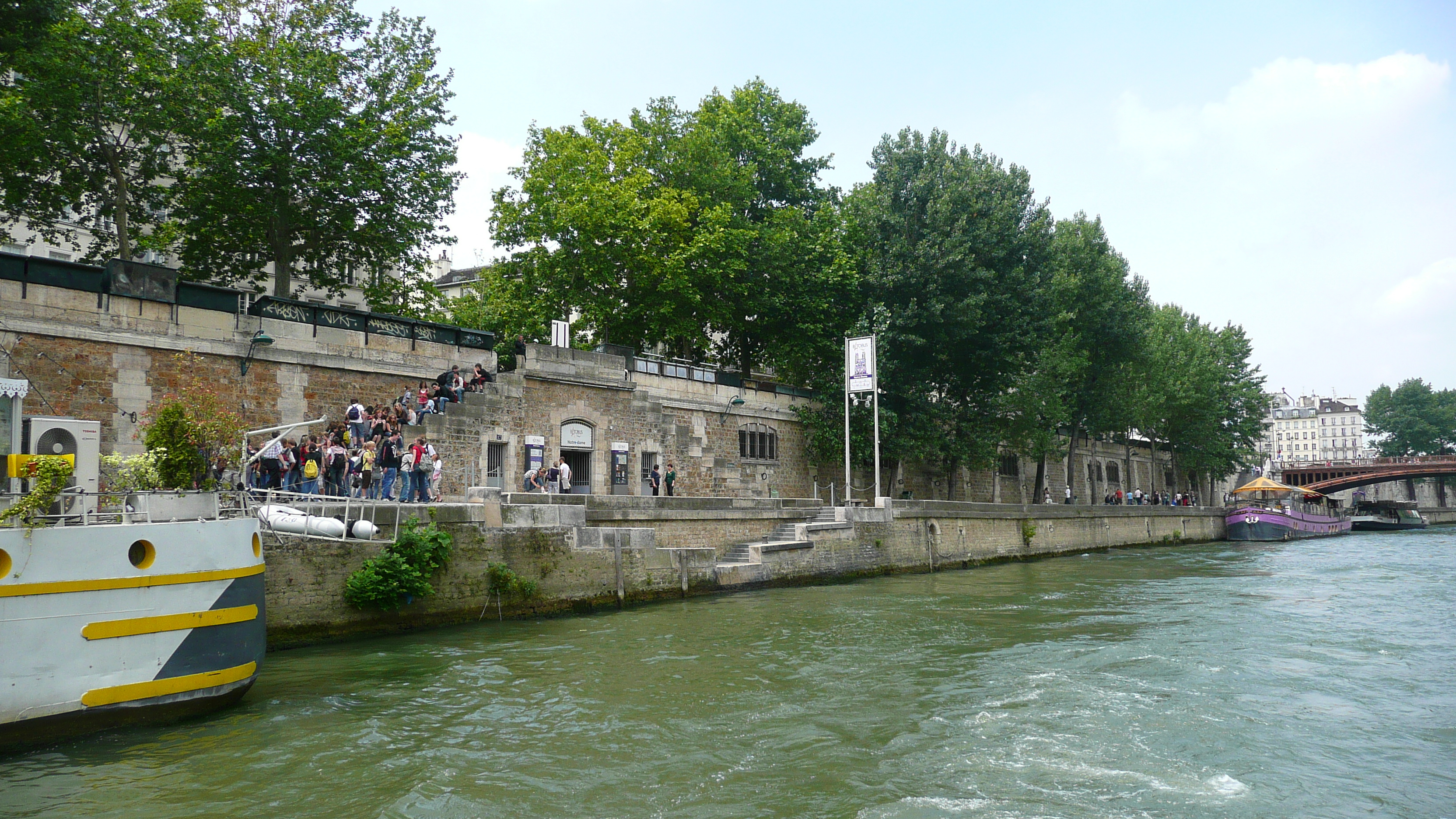 Picture France Paris Seine river 2007-06 19 - Tour Seine river