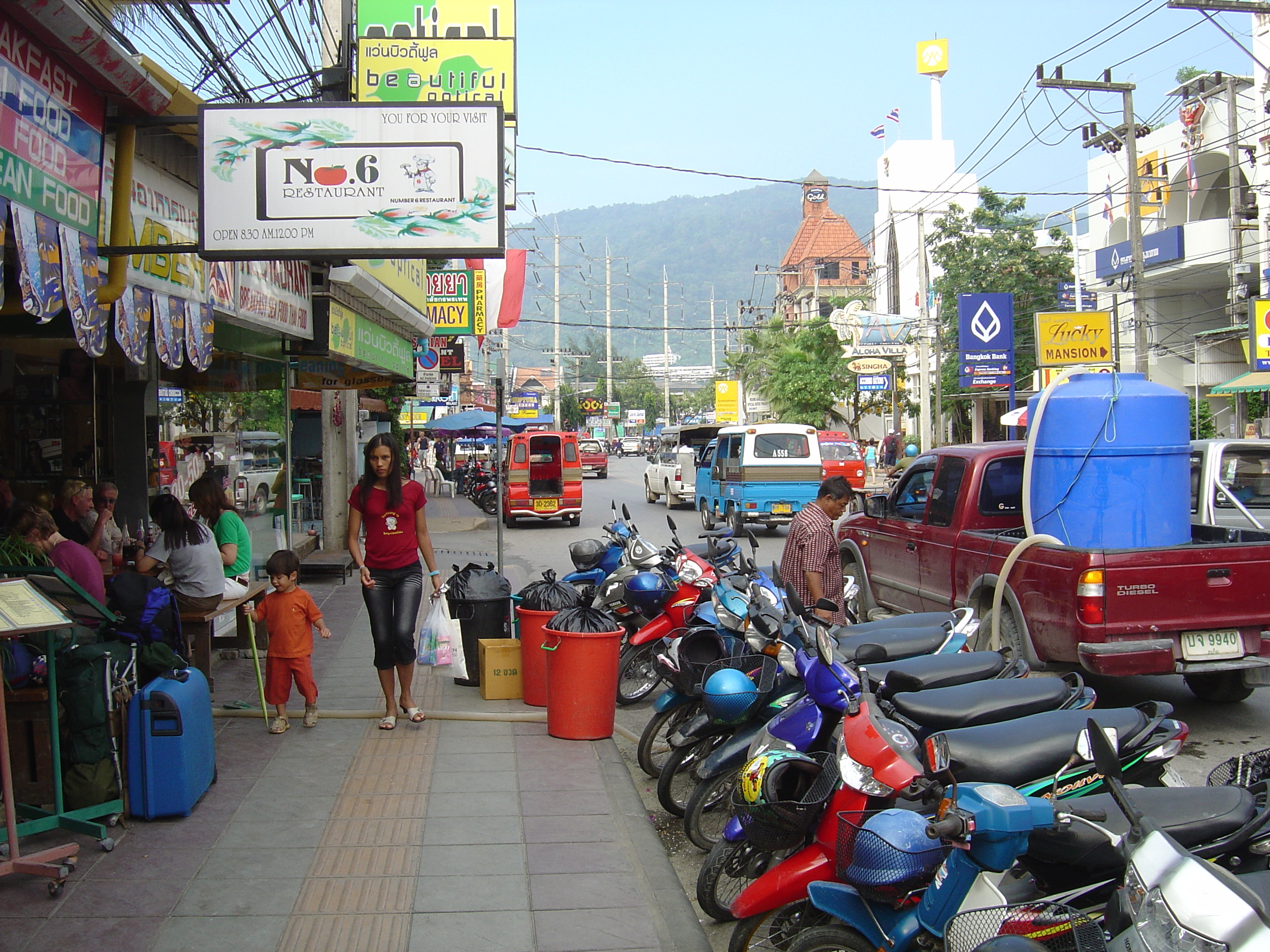 Picture Thailand Phuket Patong 2nd Road 2005-12 8 - Discovery 2nd Road