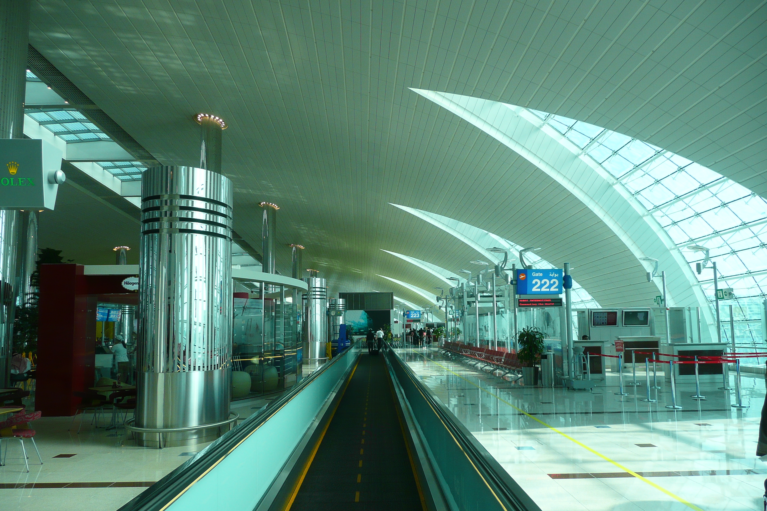 Picture United Arab Emirates Dubai Airport 2009-01 11 - Tours Airport