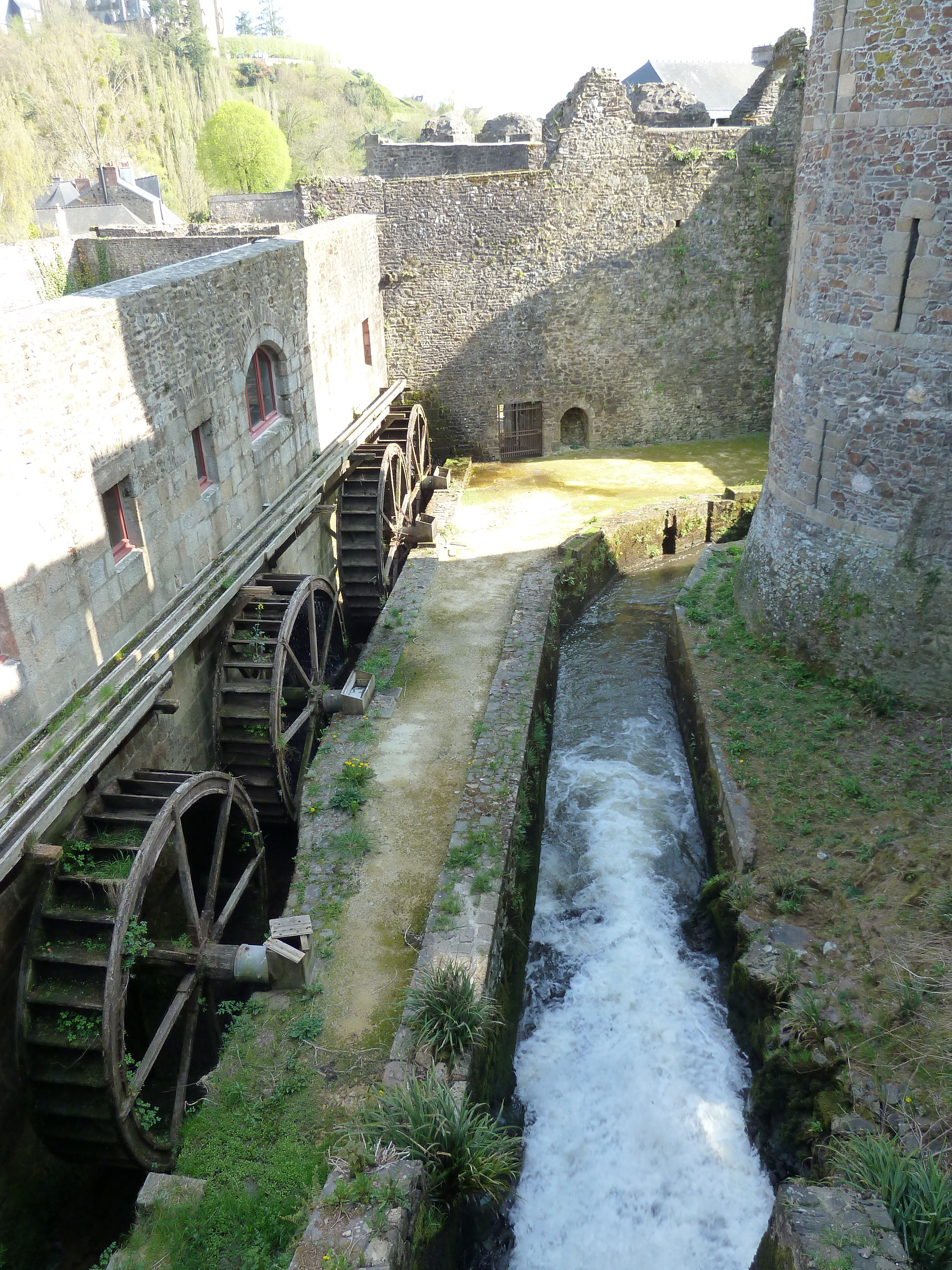 Picture France Fougeres 2010-04 85 - Center Fougeres