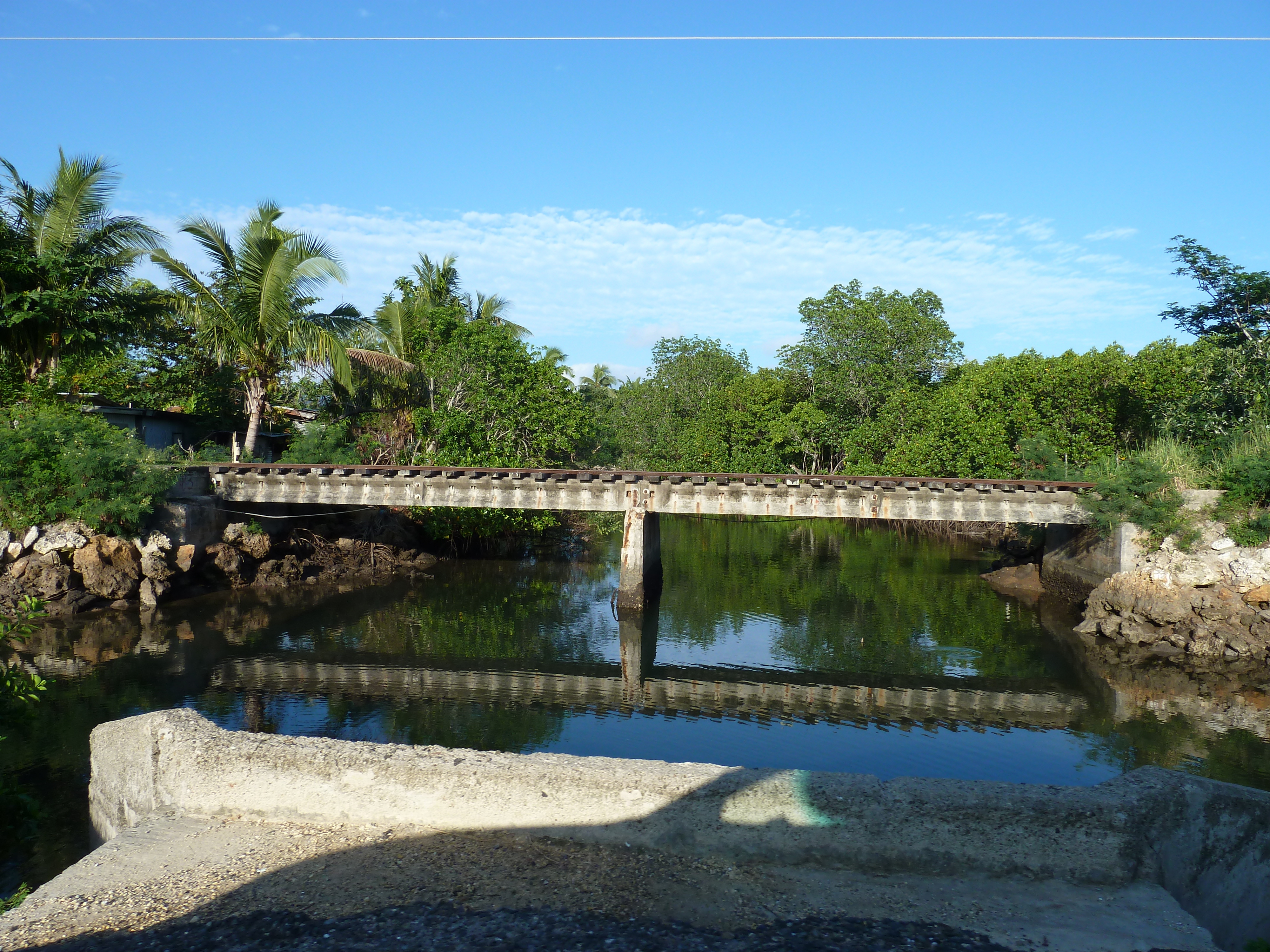 Picture Fiji Nadi to Sigatoka road 2010-05 18 - History Nadi to Sigatoka road