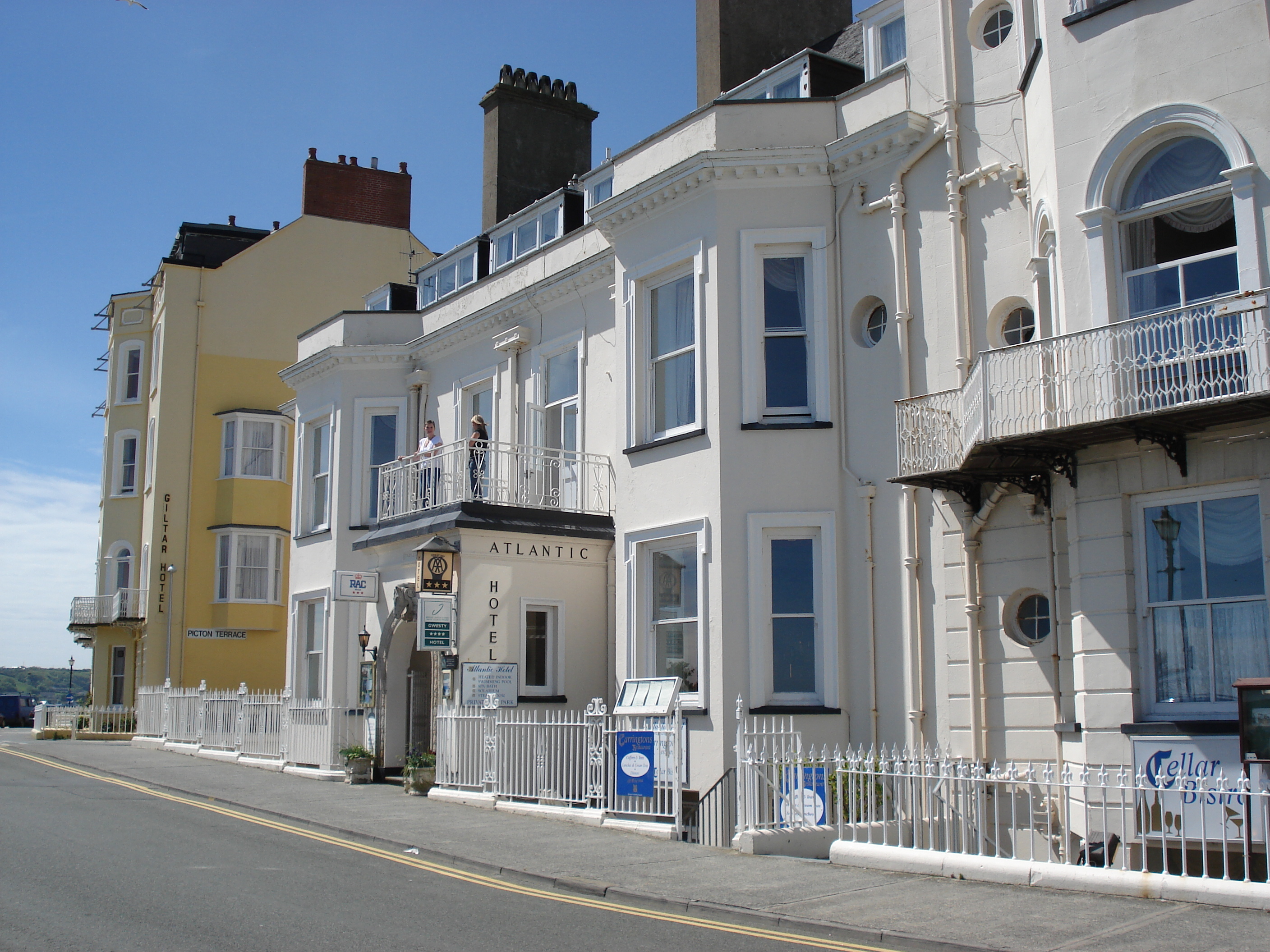 Picture United Kingdom Pembrokeshire Tenby 2006-05 116 - Tour Tenby