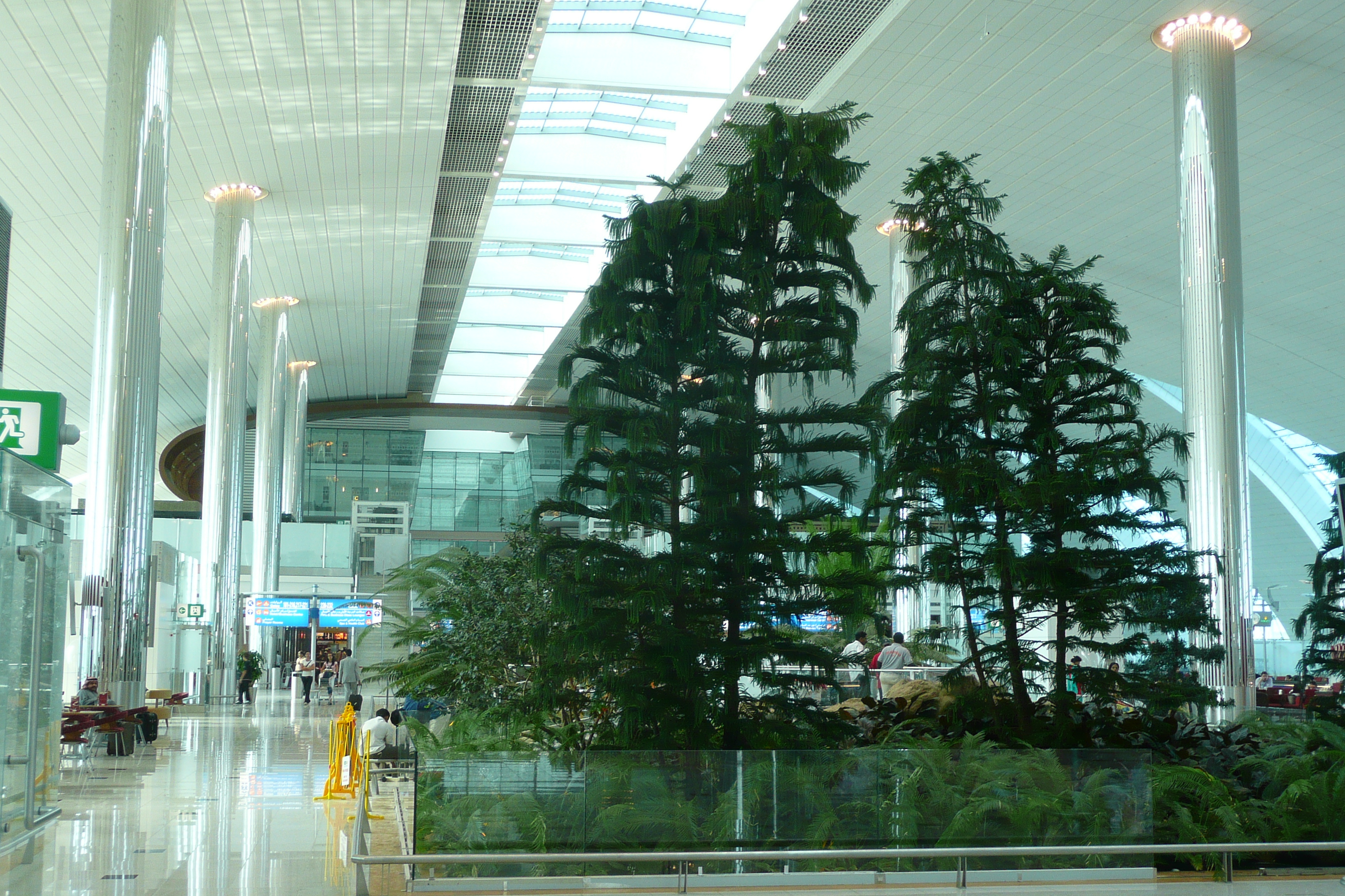 Picture United Arab Emirates Dubai Airport 2009-01 6 - Discovery Airport