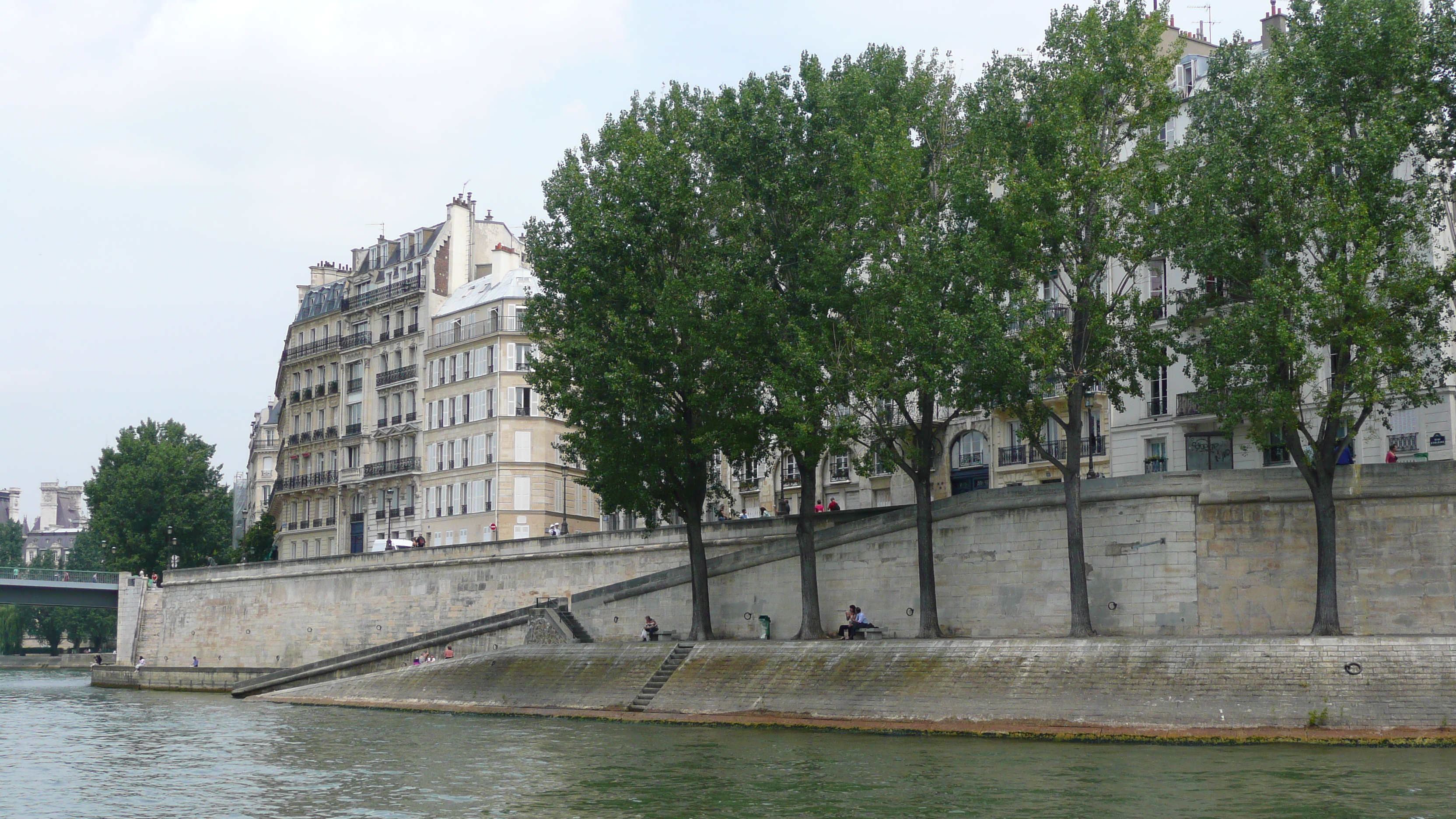 Picture France Paris Seine river 2007-06 58 - Around Seine river