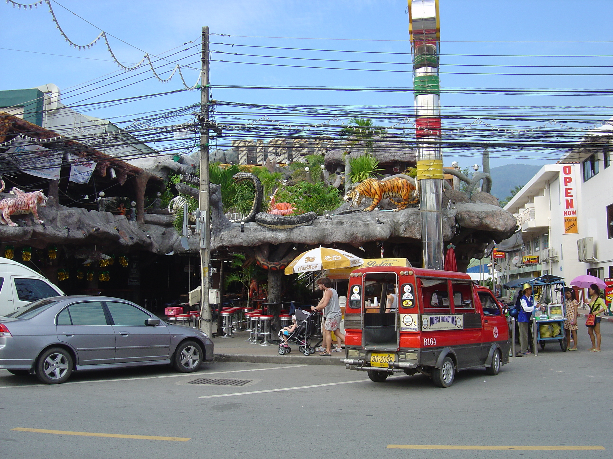 Picture Thailand Phuket Patong Walking Street 2005-12 8 - Around Walking Street