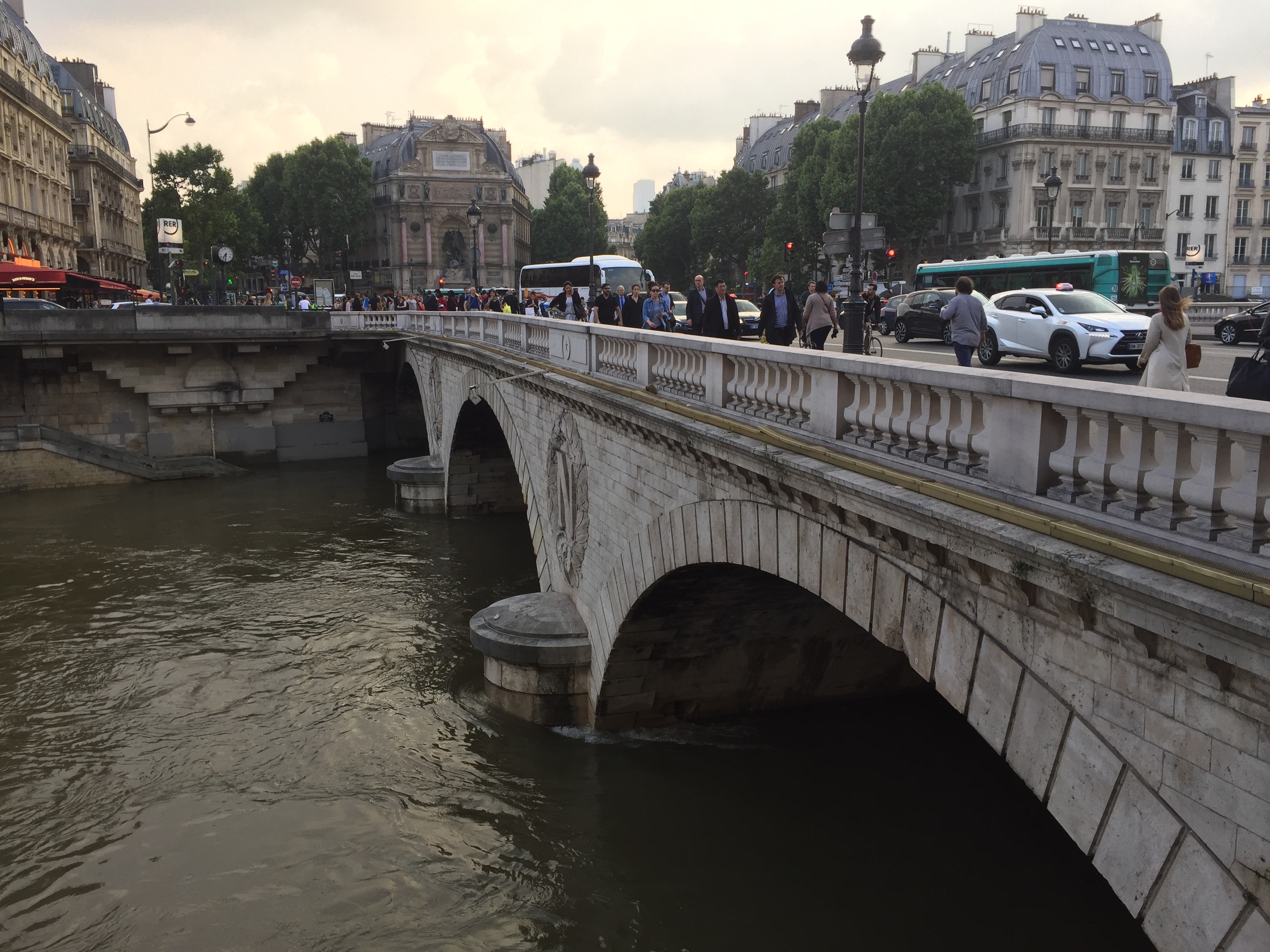 Picture France Paris Seine river 2016-06 38 - History Seine river