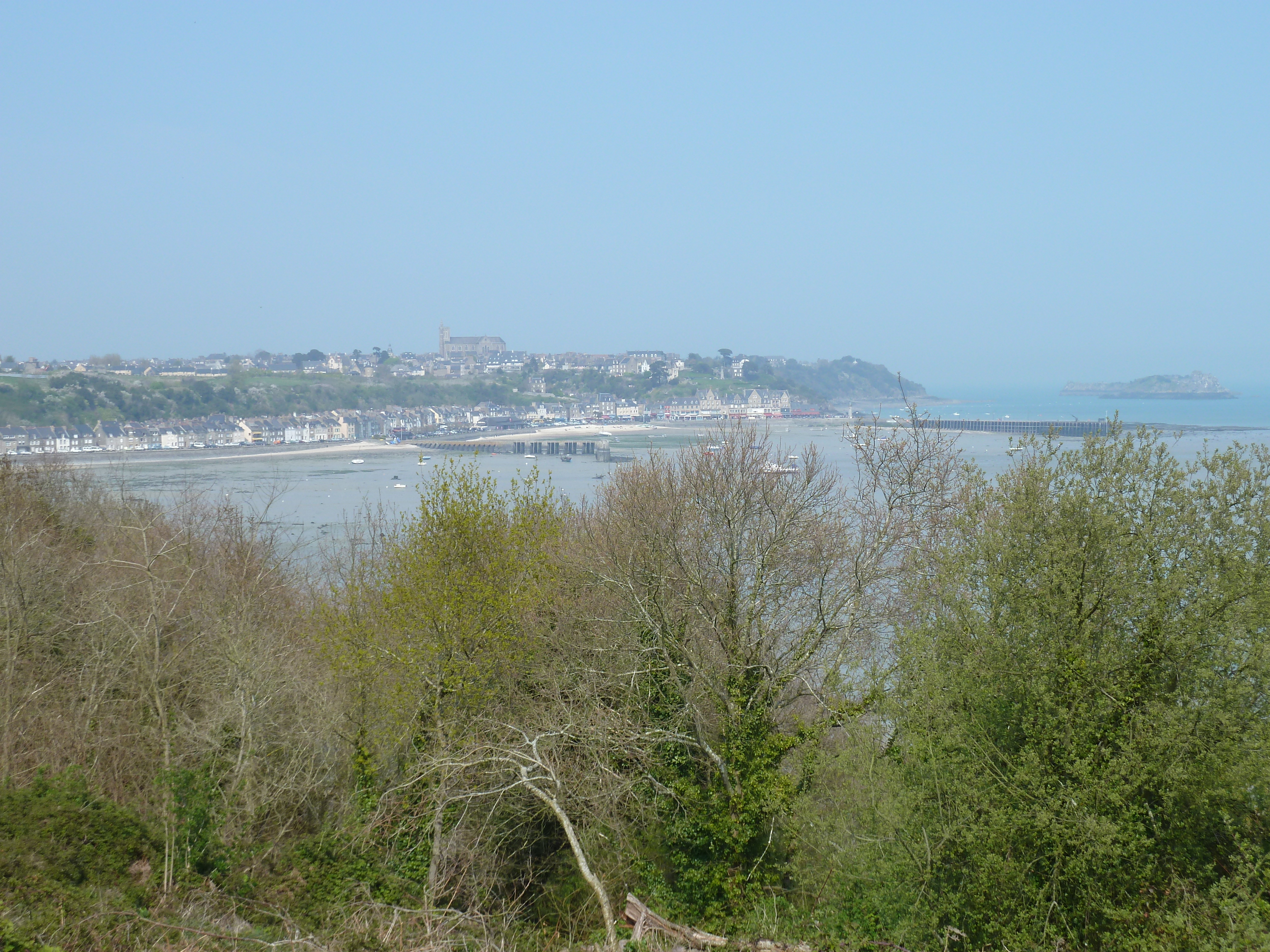 Picture France Cancale 2010-04 98 - Recreation Cancale