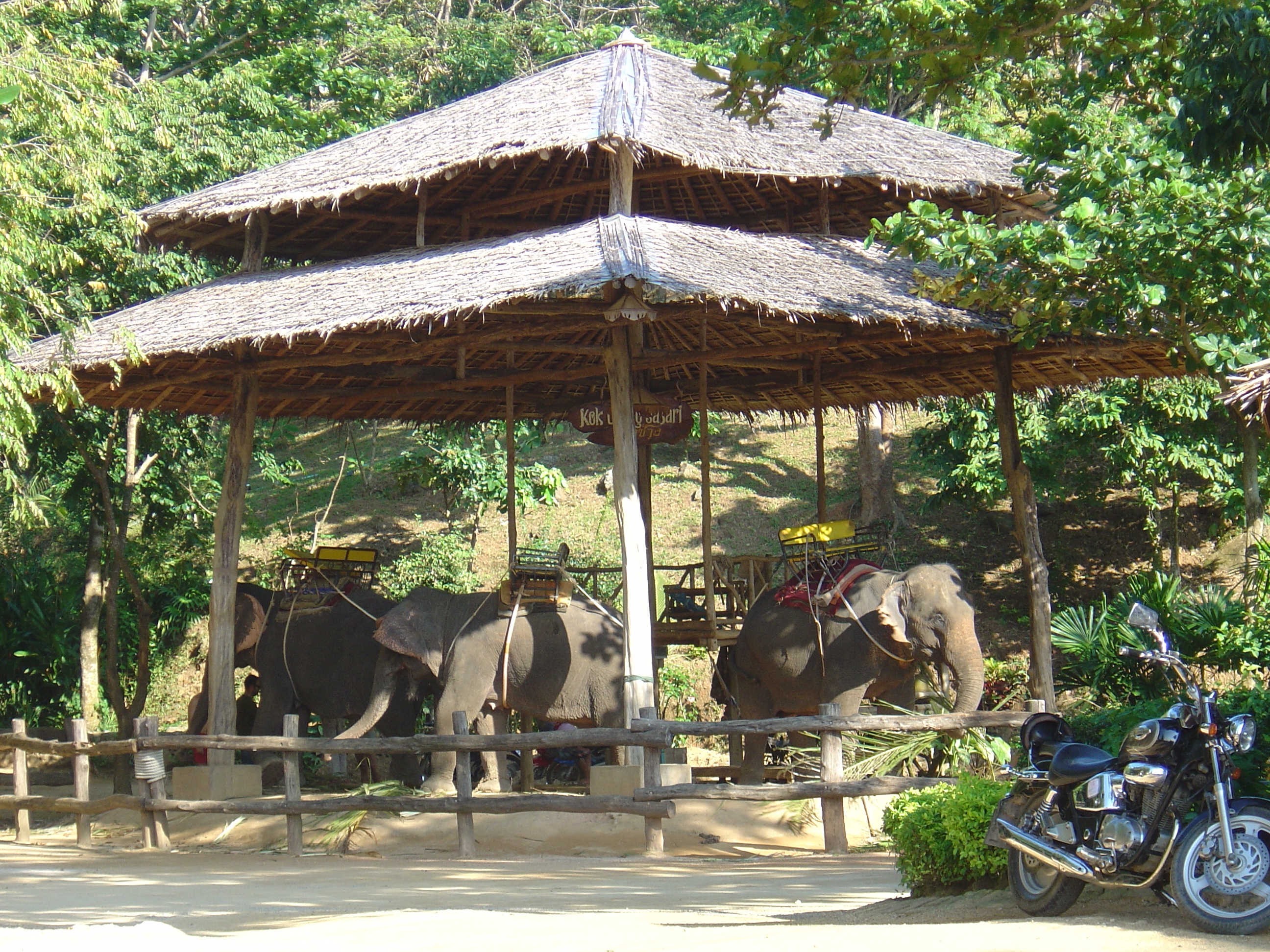 Picture Thailand Phuket Kata Karon Viewpoint 2005-12 10 - Tour Kata Karon Viewpoint