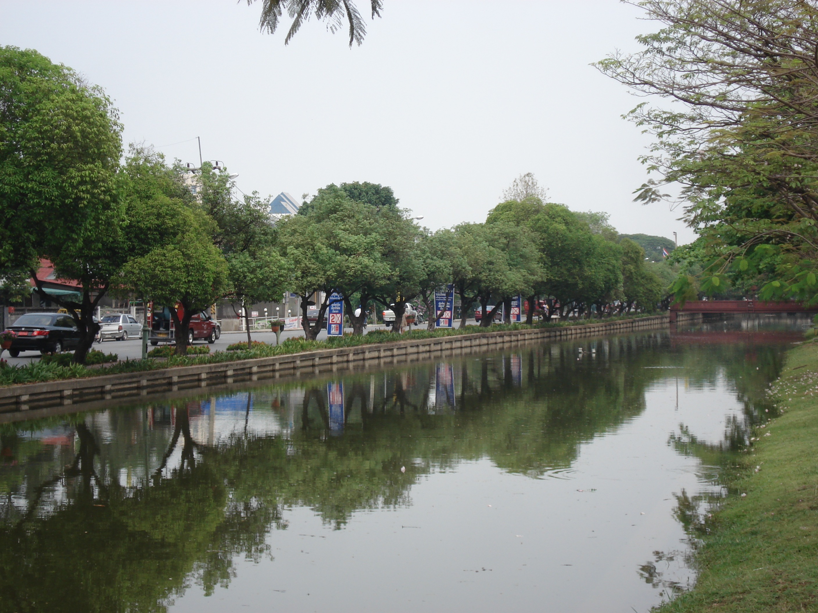 Picture Thailand Chiang Mai Inside Canal Arrak Road(Canal) 2006-04 18 - Recreation Arrak Road(Canal)