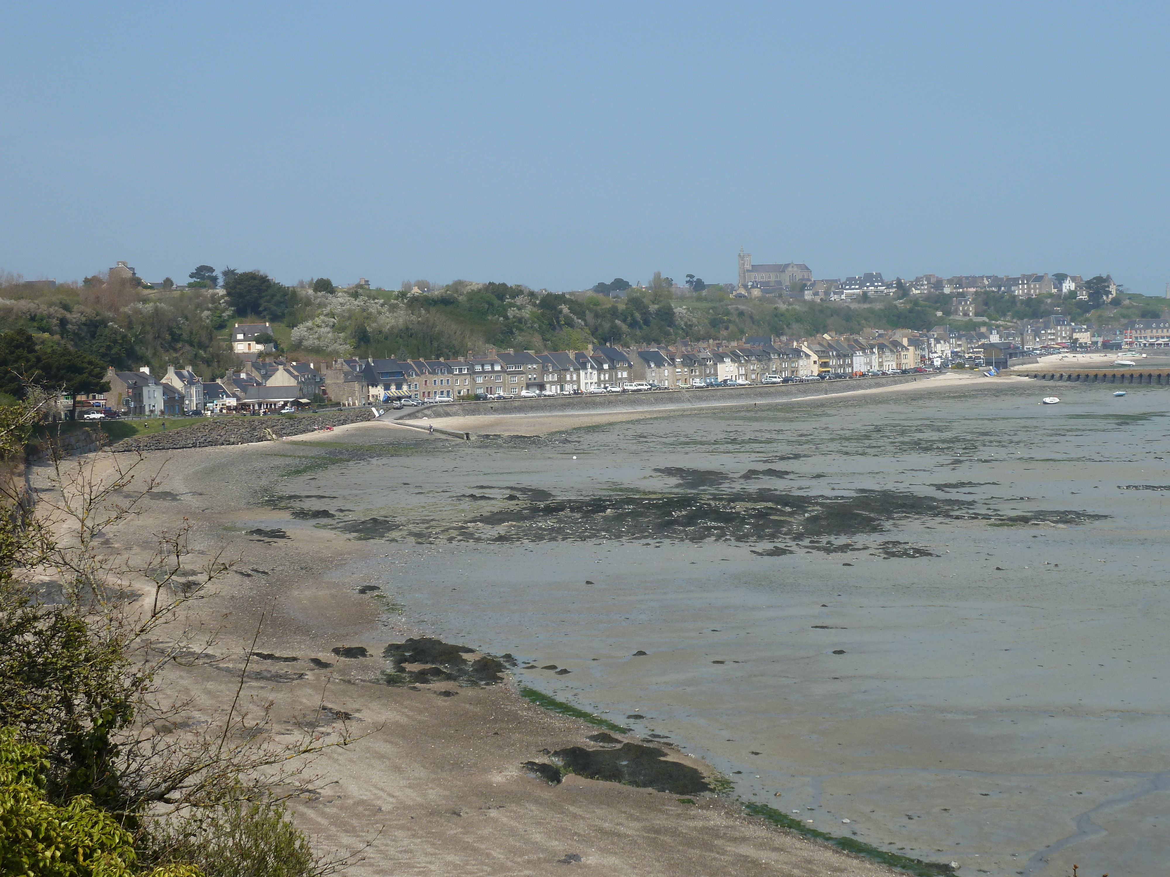 Picture France Cancale 2010-04 59 - Center Cancale