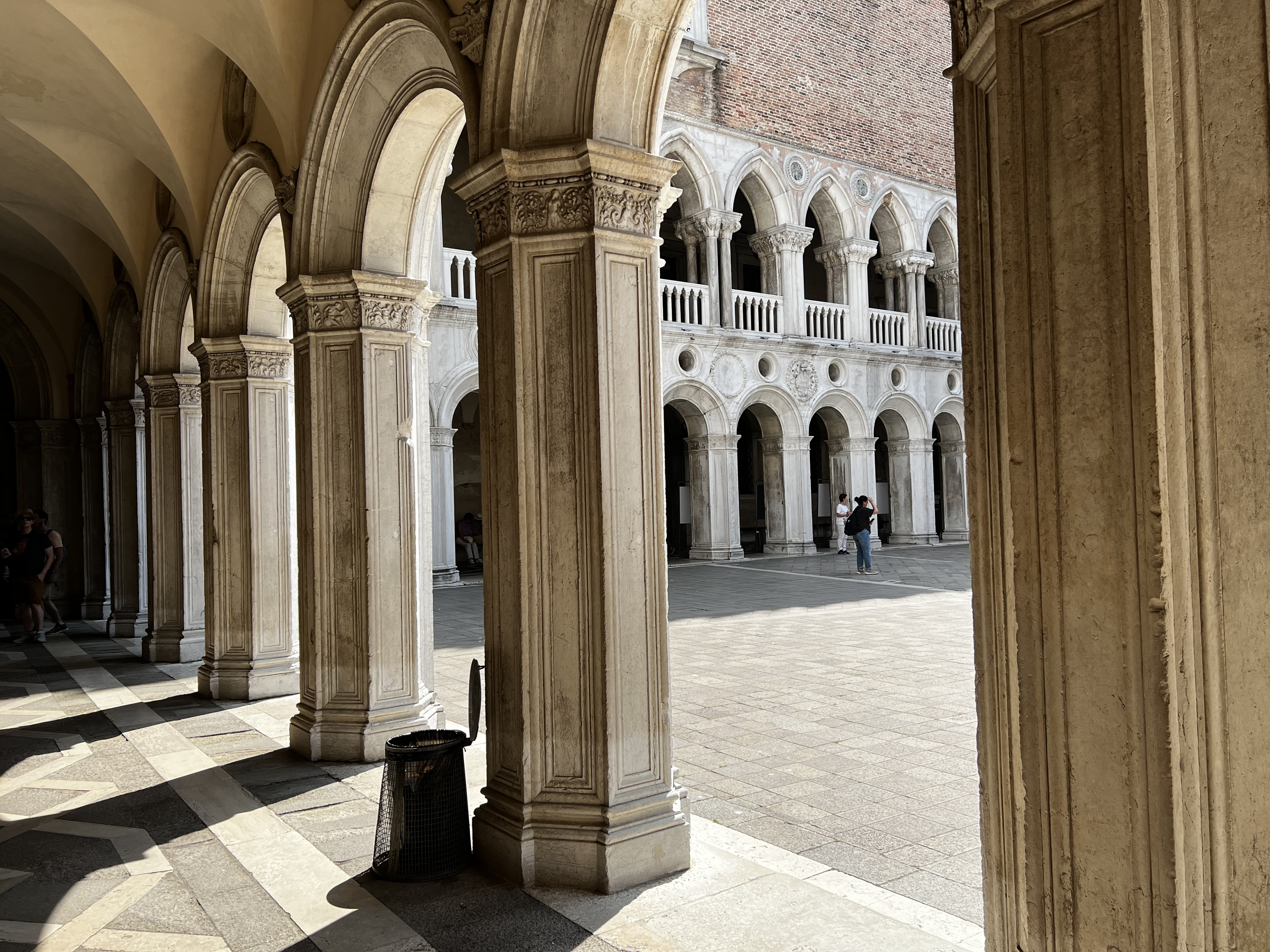 Picture Italy Venice Doge's Palace (Palazzo Ducale) 2022-05 17 - Center Doge's Palace (Palazzo Ducale)