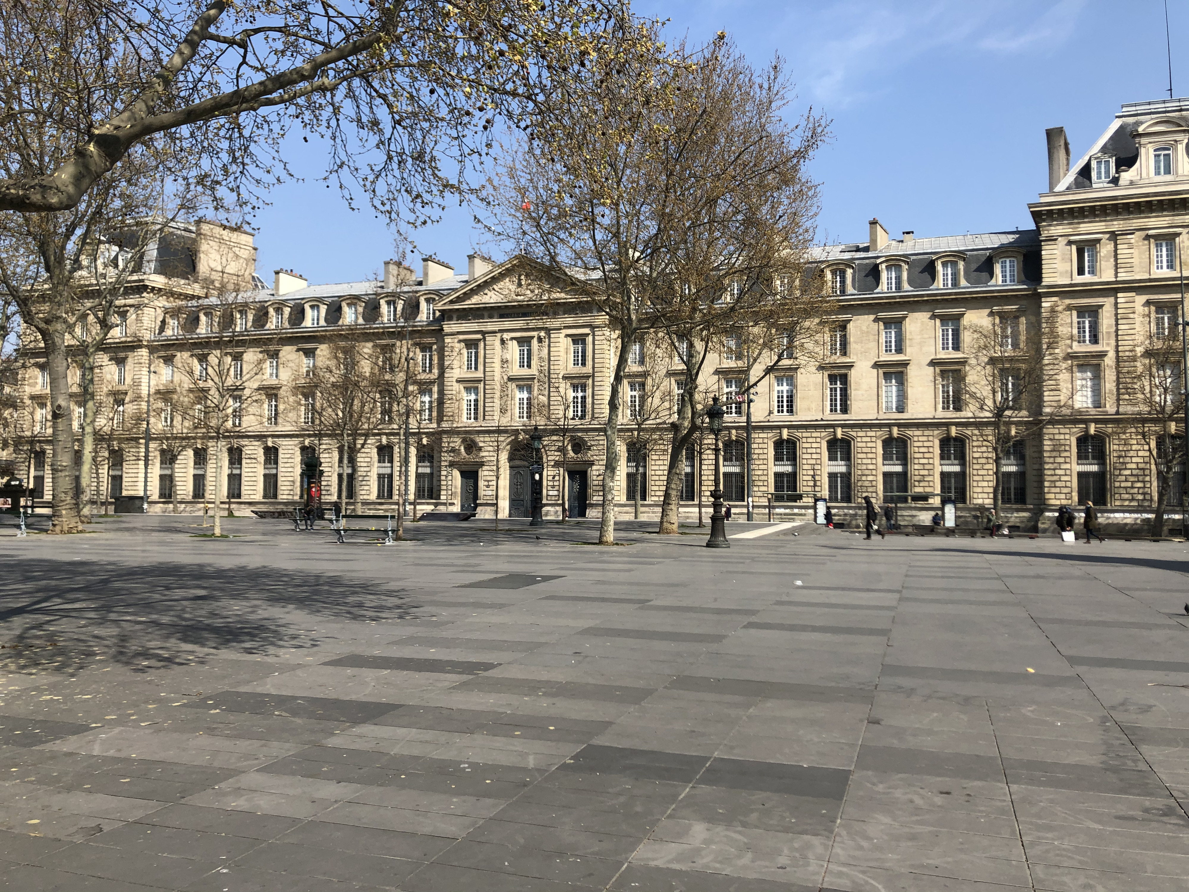 Picture France Paris lockdown 2020-03 41 - Tour Paris lockdown