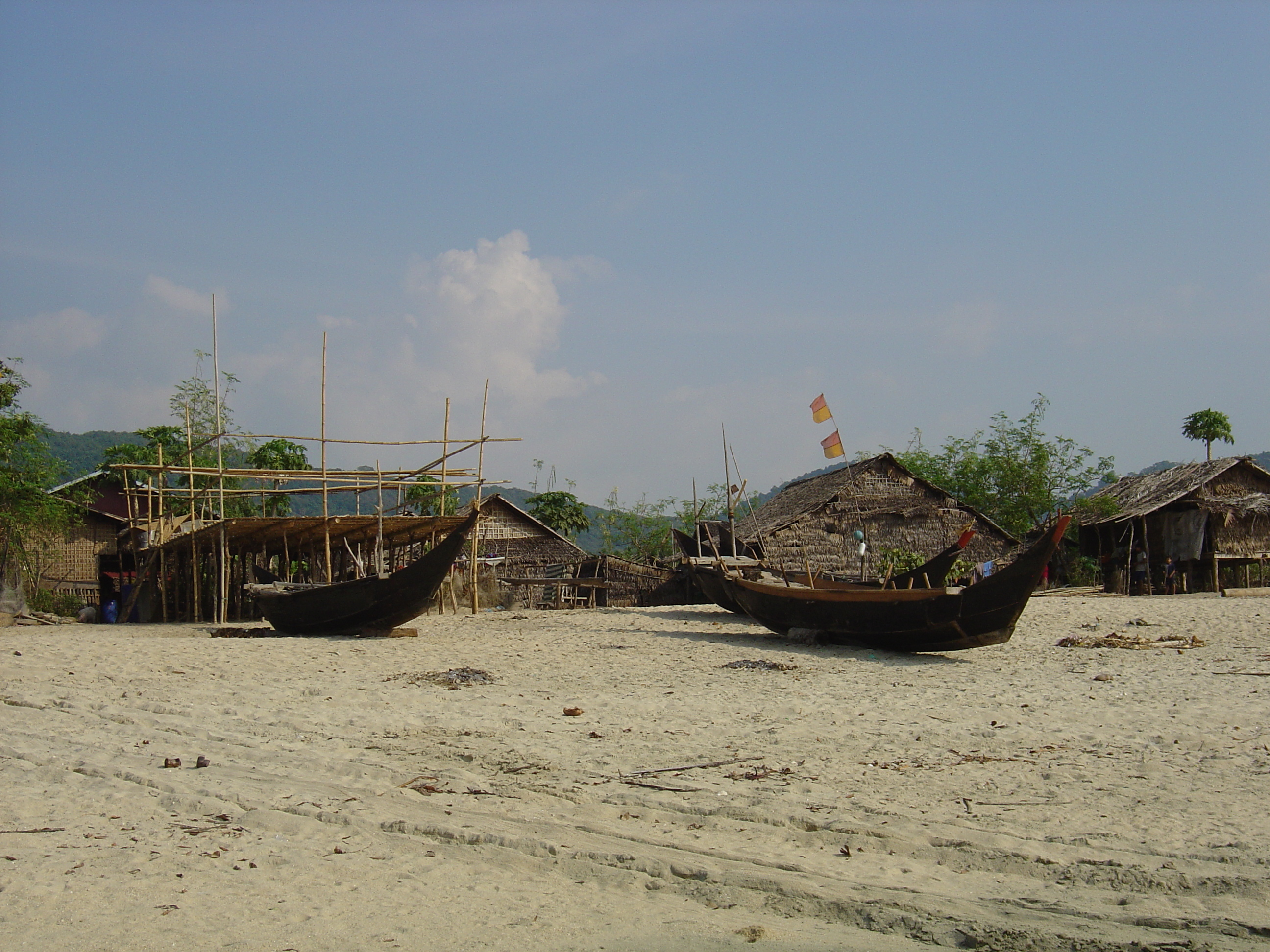 Picture Myanmar Maungmagan beach 2005-01 9 - Discovery Maungmagan beach