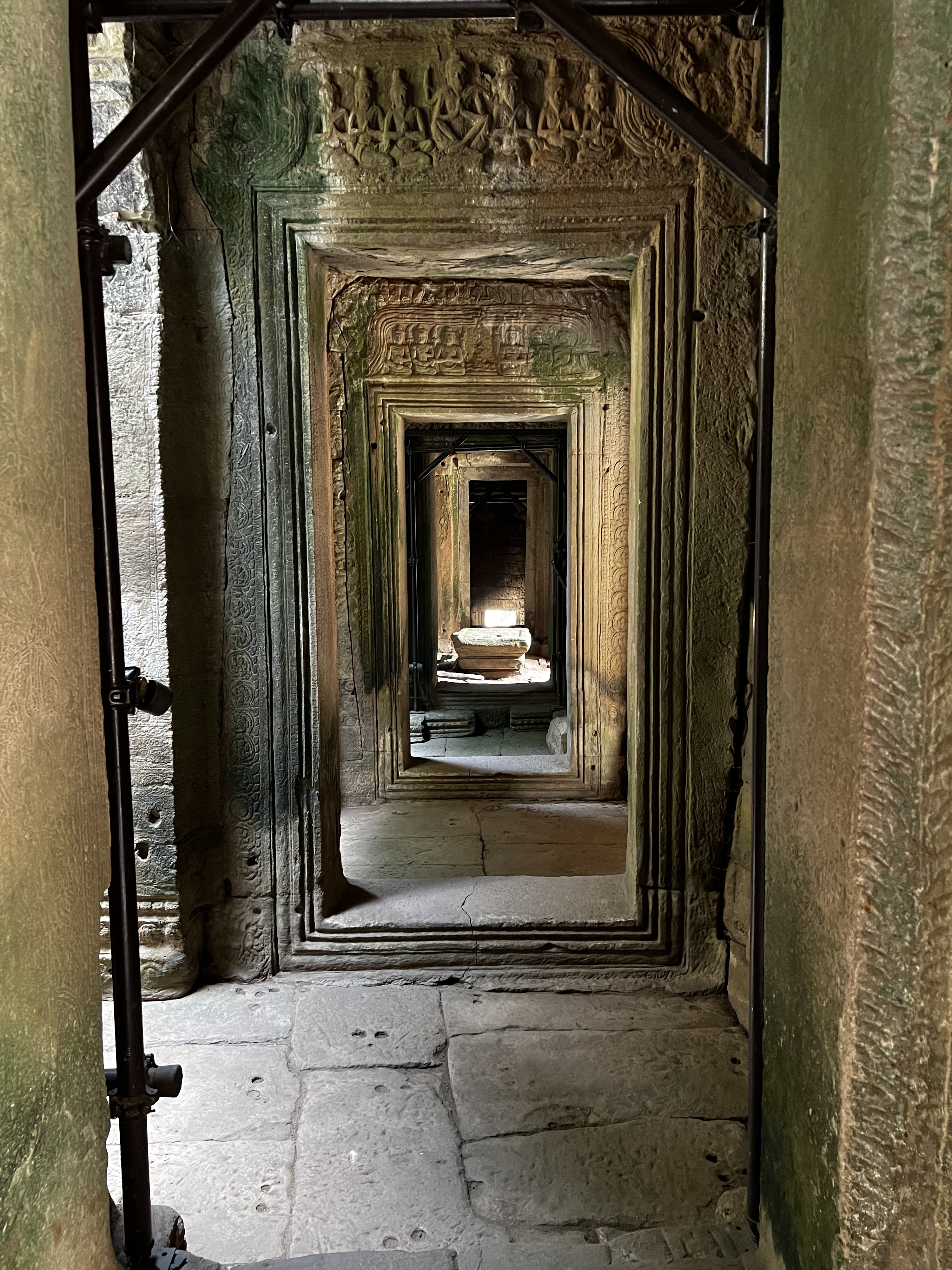 Picture Cambodia Siem Reap Bayon 2023-01 97 - Center Bayon