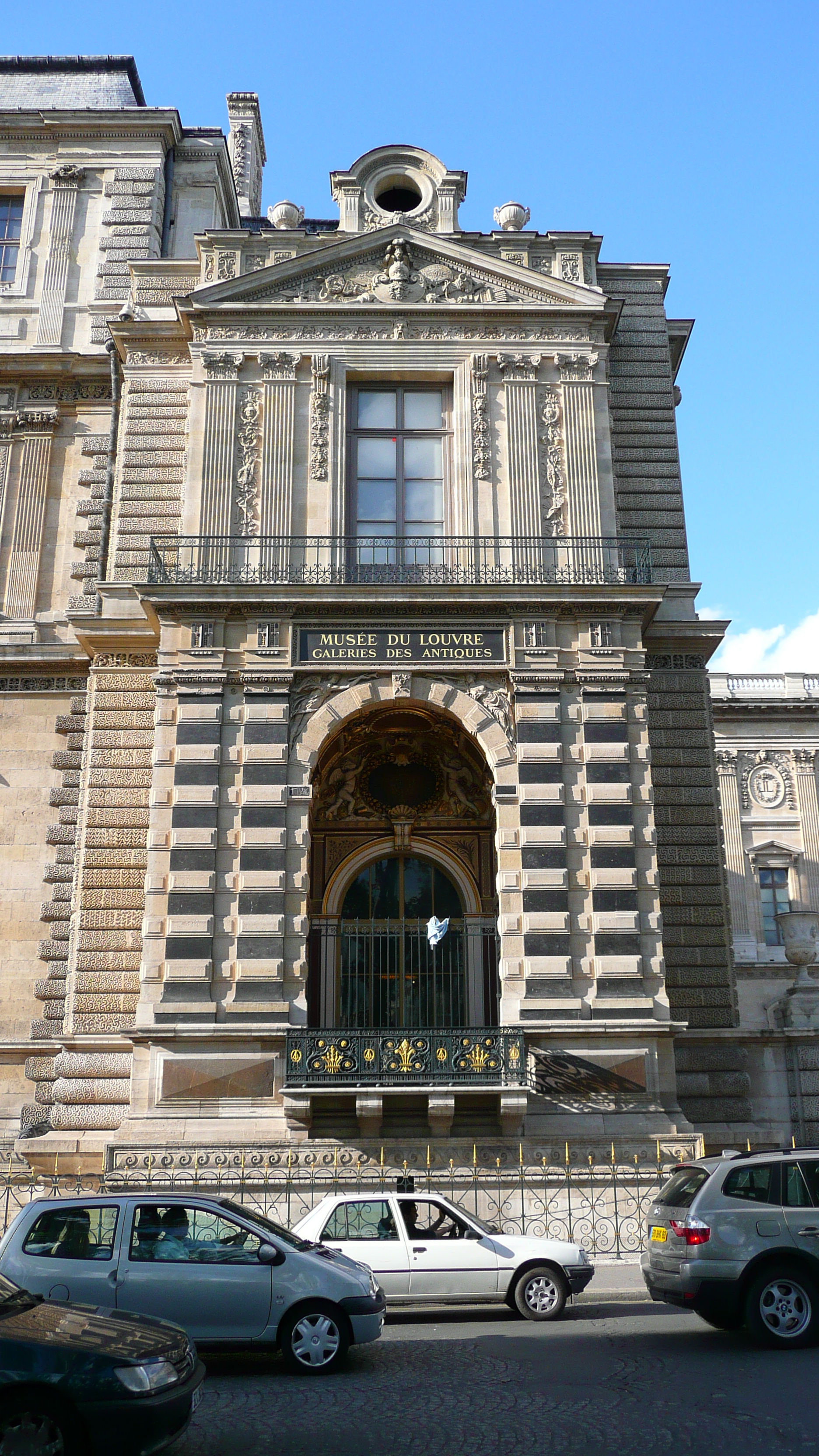 Picture France Paris Louvre Riverside facade of Louvre 2007-07 34 - Recreation Riverside facade of Louvre