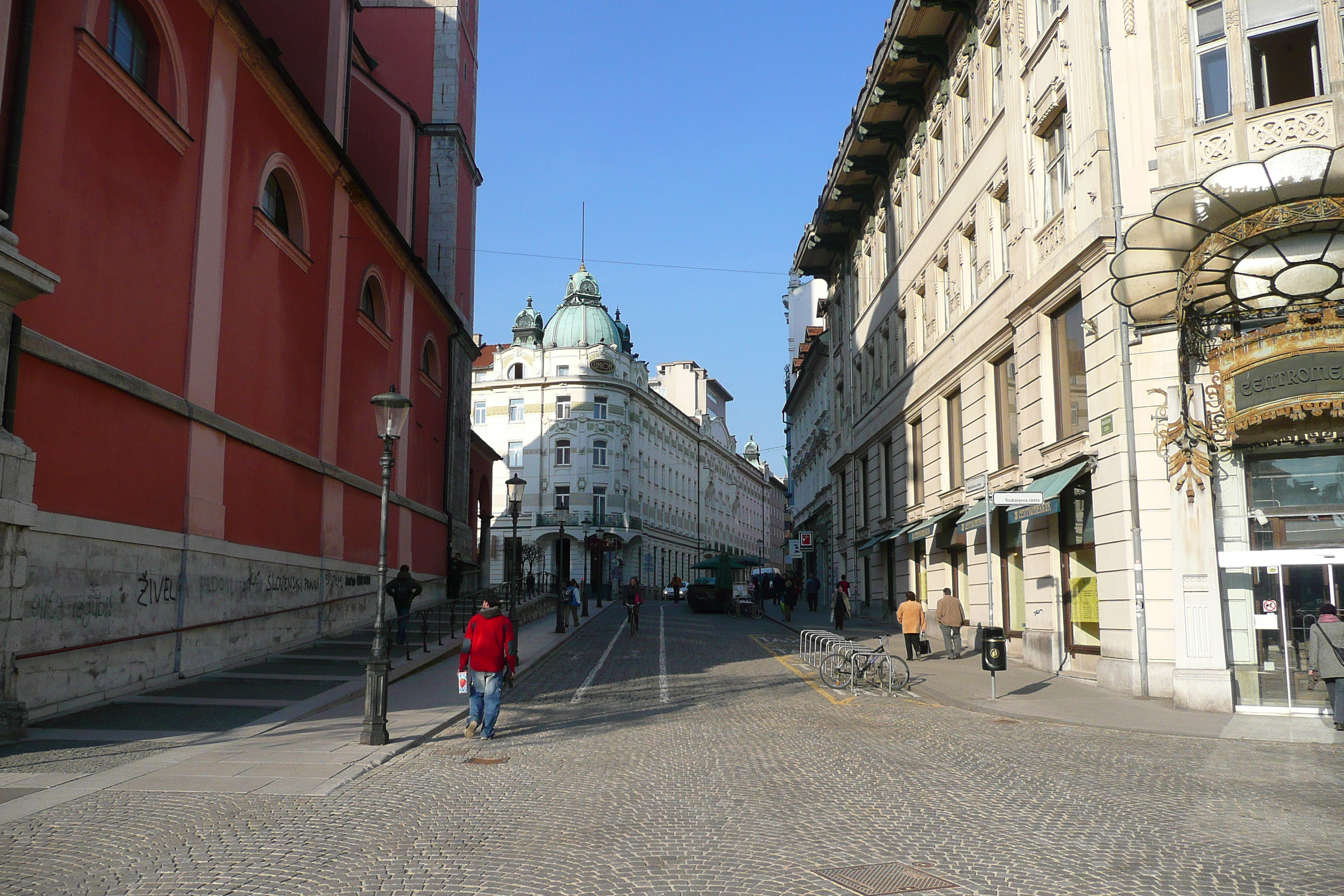 Picture Slovenia Ljubljana Historic Centre 2008-01 75 - Recreation Historic Centre