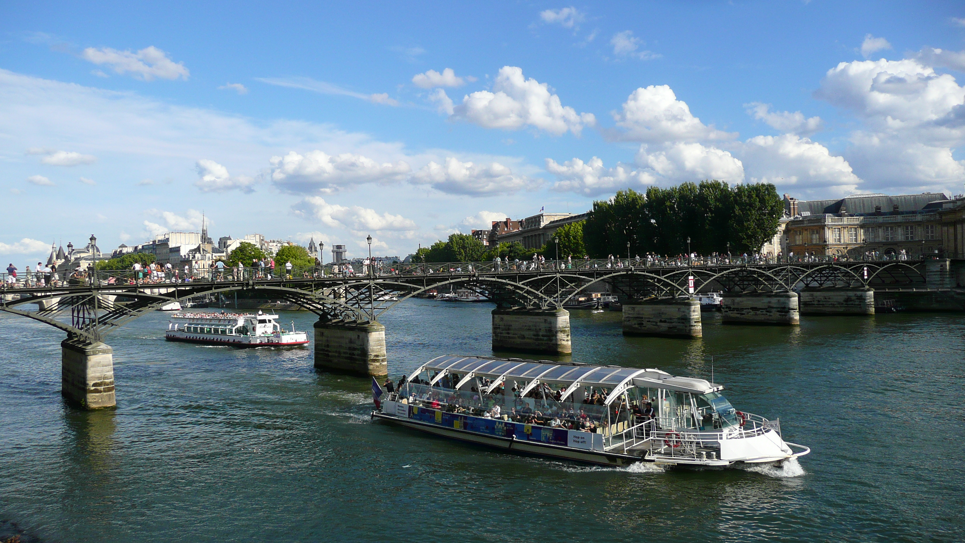 Picture France Paris The Bridges of Paris 2007-07 18 - Tours The Bridges of Paris