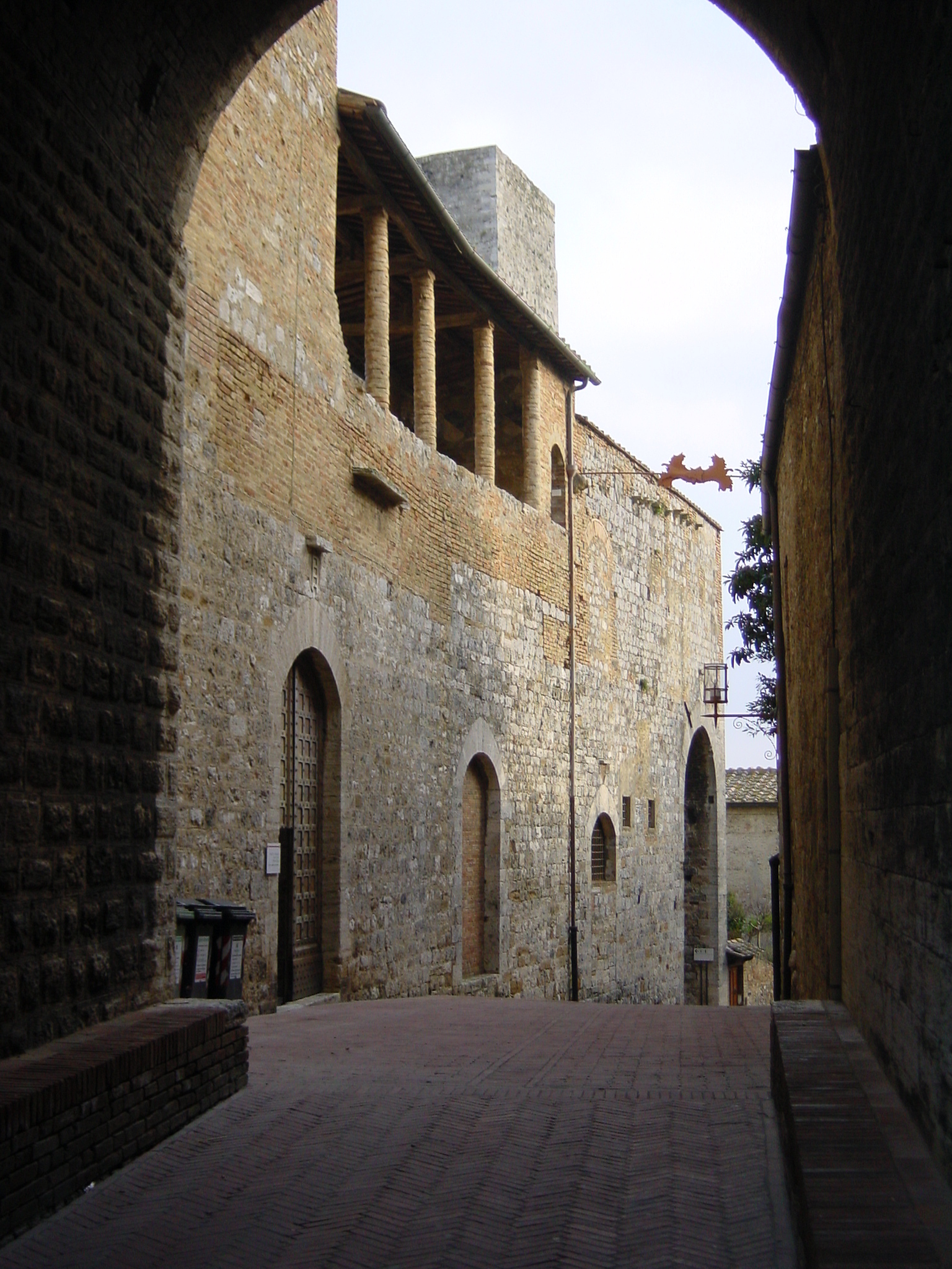 Picture Italy San Gimignano 2004-03 38 - Tours San Gimignano