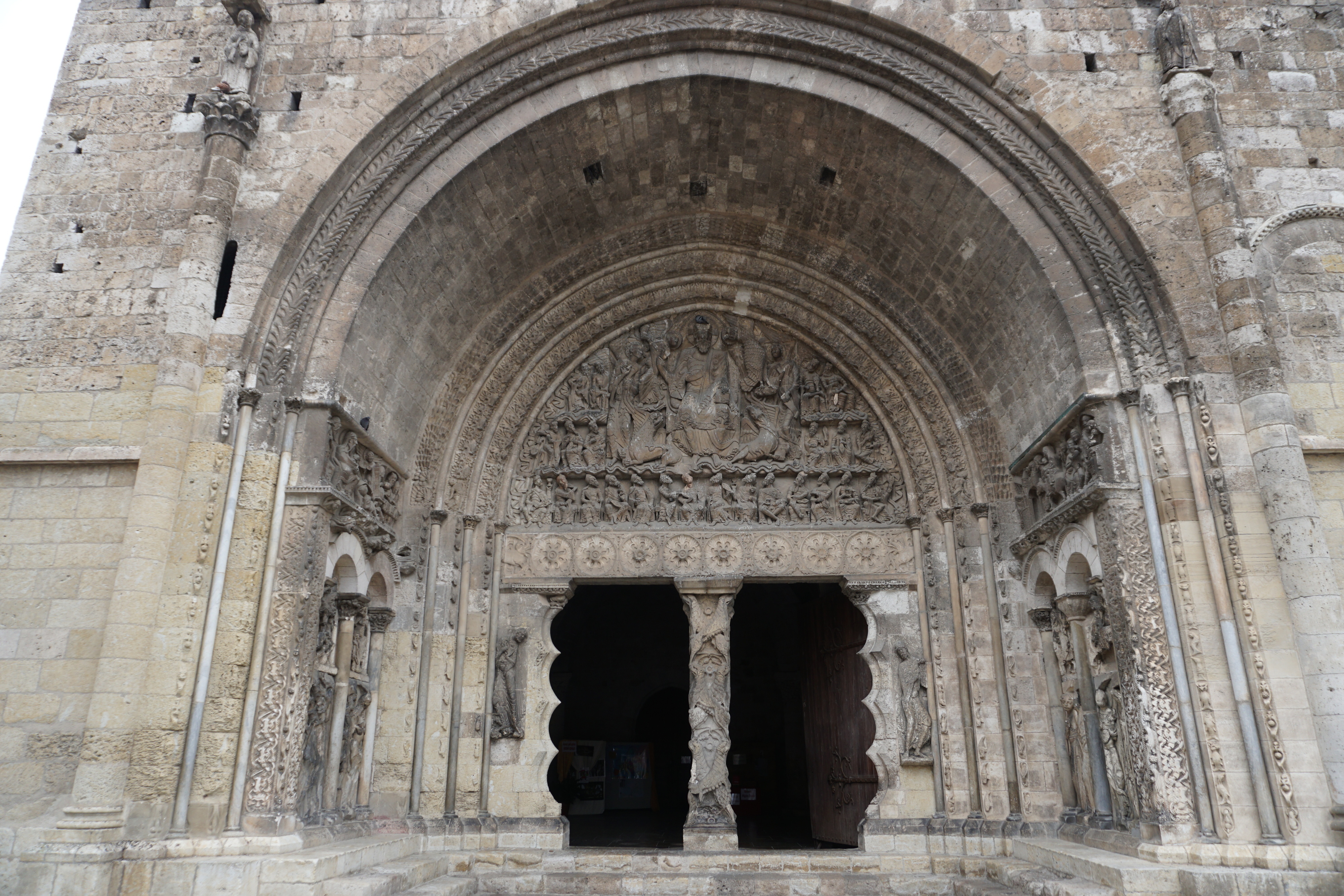 Picture France Moissac Abbaye Saint-Pierre de Moissac 2017-08 69 - Tour Abbaye Saint-Pierre de Moissac