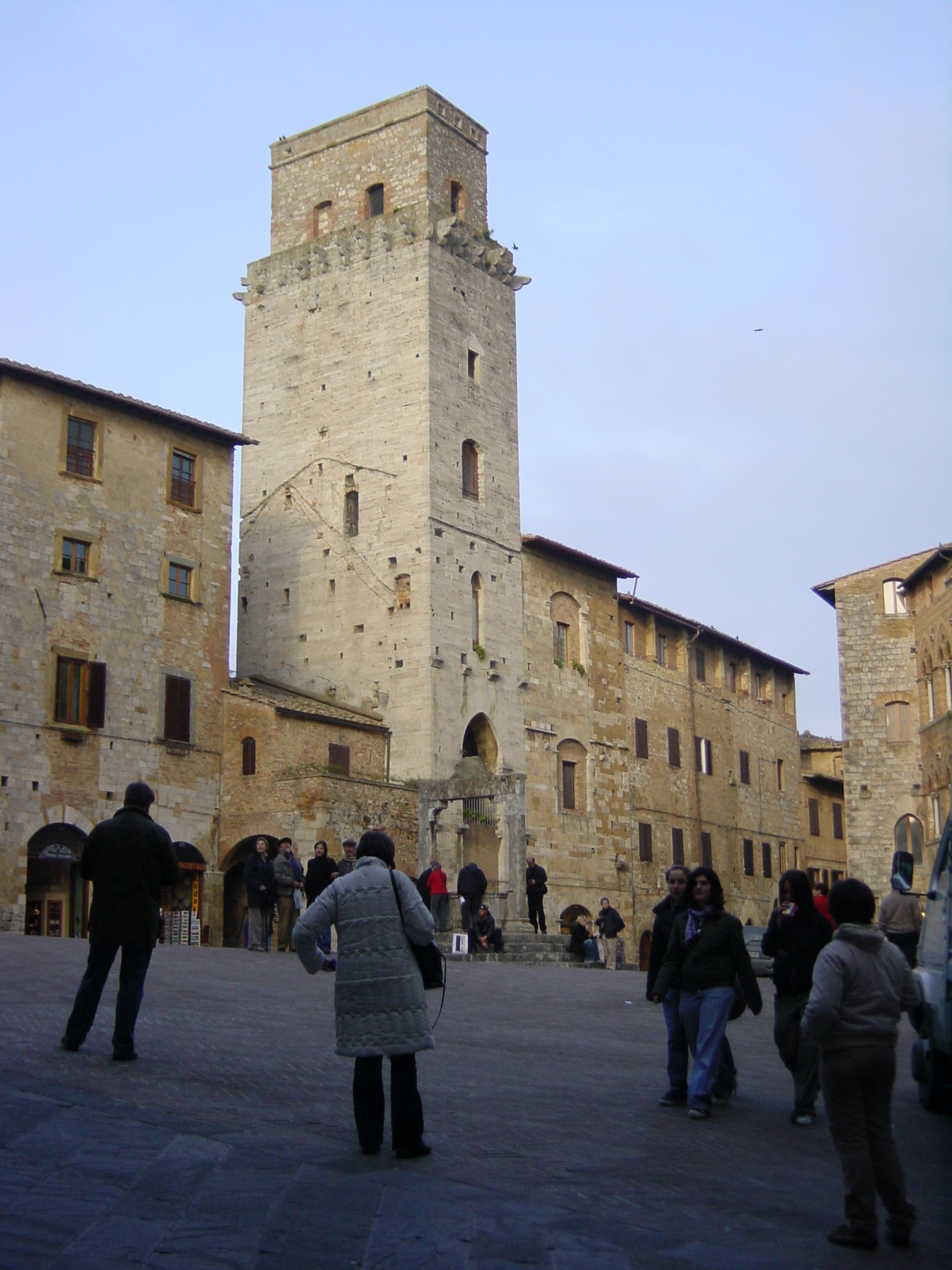 Picture Italy San Gimignano 2004-03 30 - Tour San Gimignano