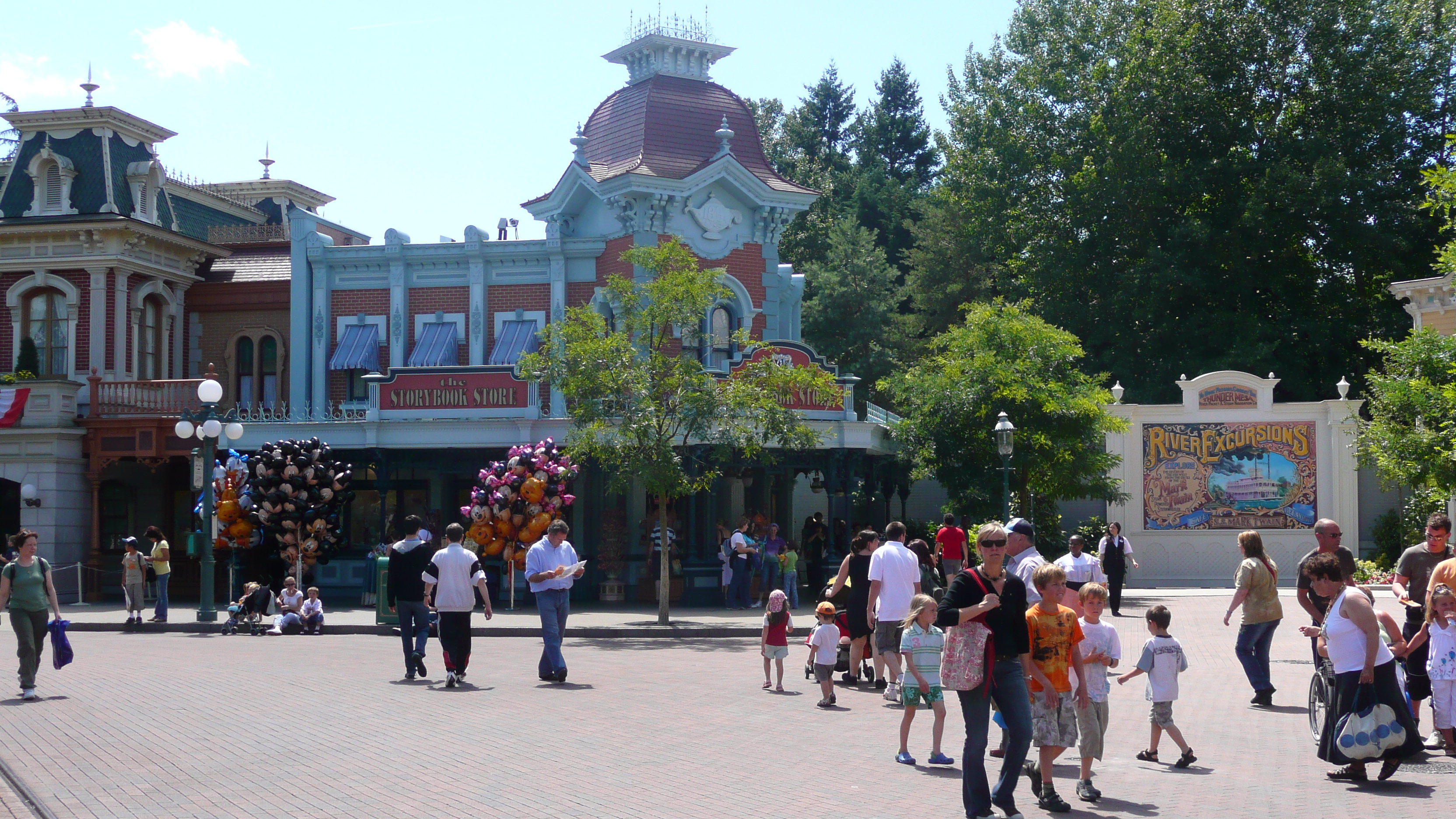 Picture France Disneyland Paris Main Street 2007-07 13 - Tour Main Street