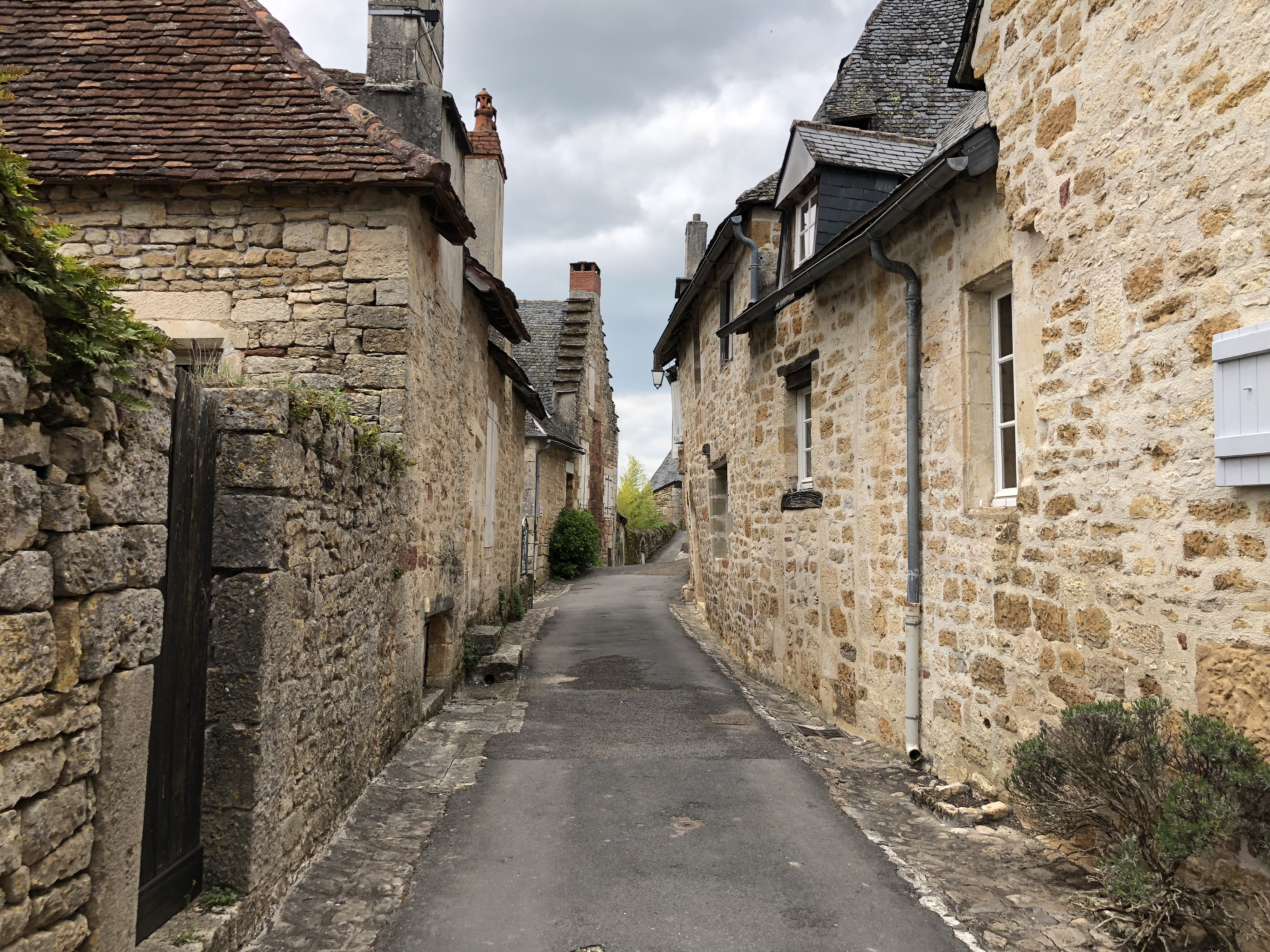 Picture France Turenne 2018-04 168 - Around Turenne