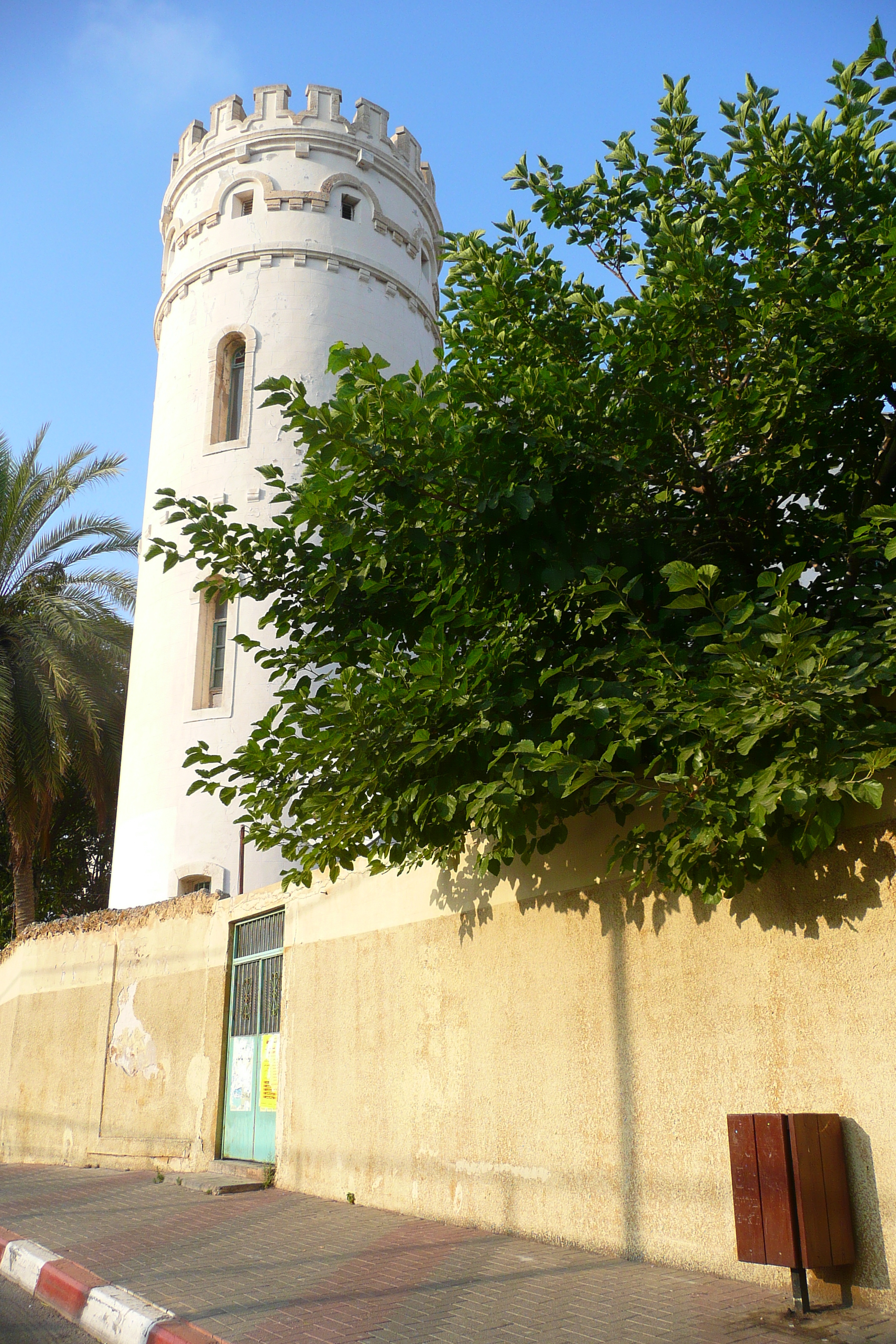 Picture Israel Tel Aviv South Tel Aviv 2007-06 5 - History South Tel Aviv