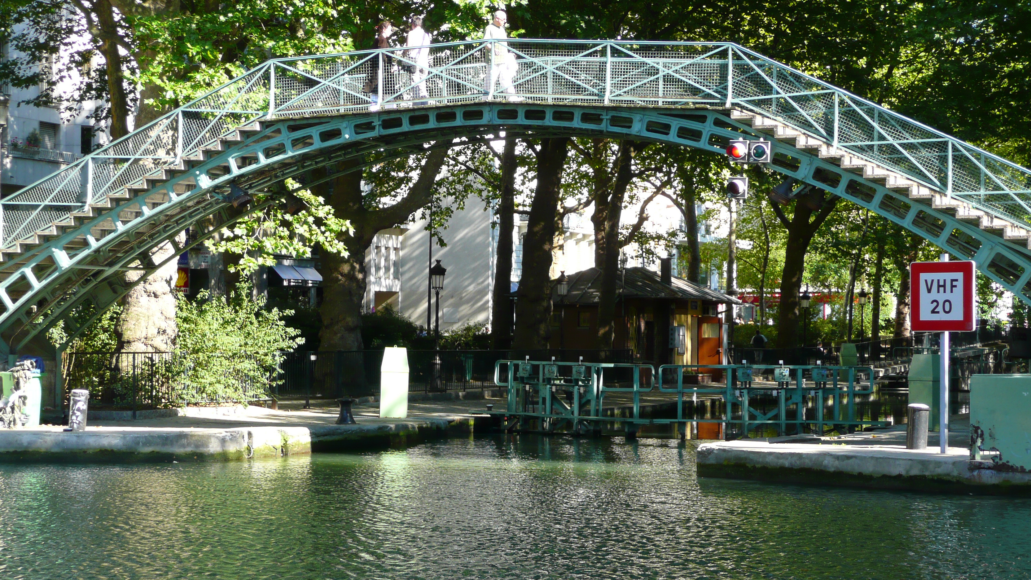 Picture France Paris Canal St Martin 2007-08 7 - Journey Canal St Martin