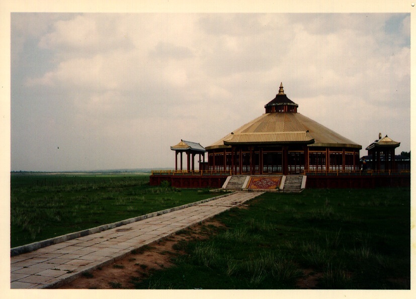 Picture China Baotou Genghis Khan Mausileum 1994-07 3 - Discovery Genghis Khan Mausileum