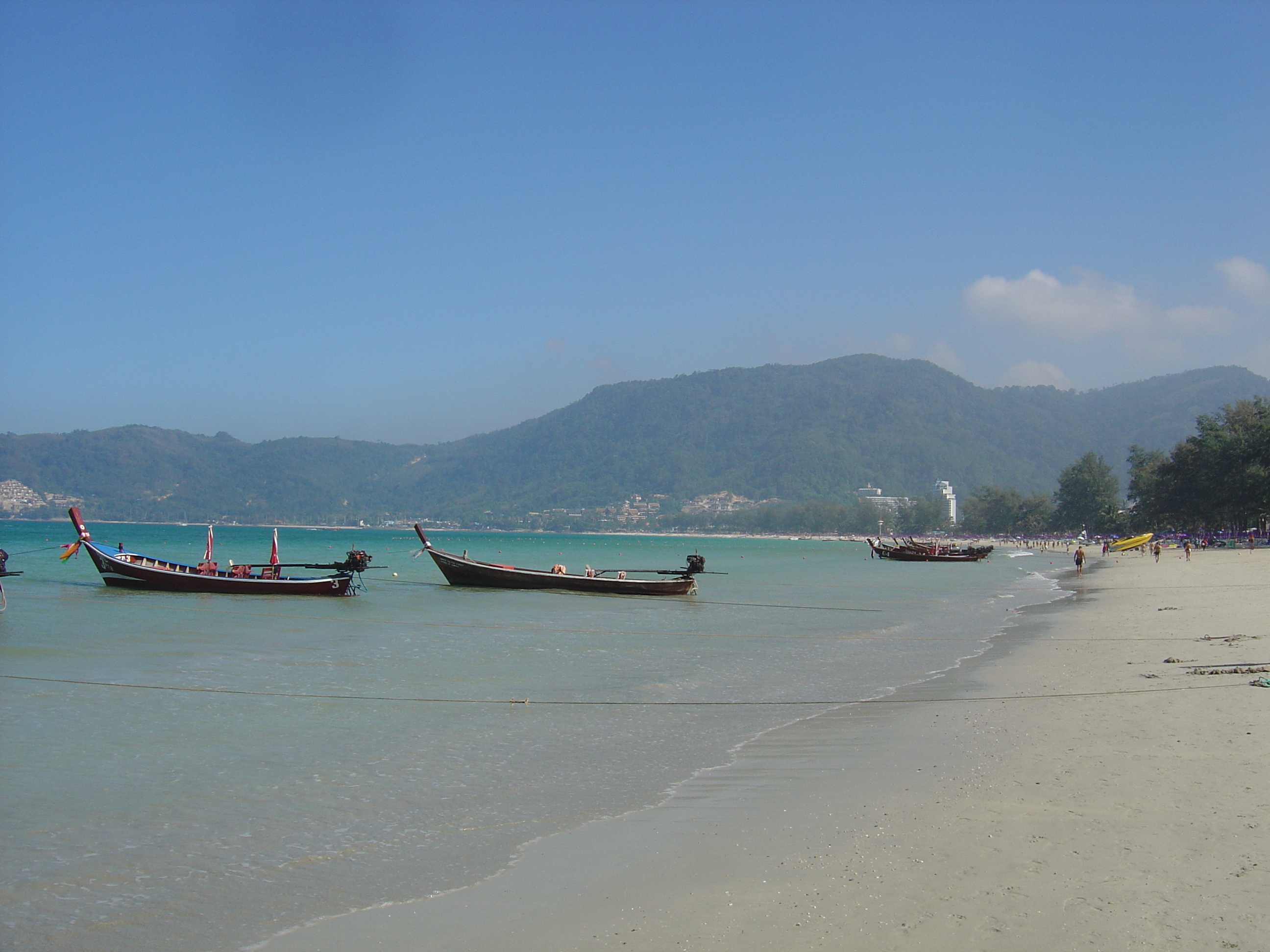 Picture Thailand Phuket Patong Beach 2005-12 27 - Center Beach