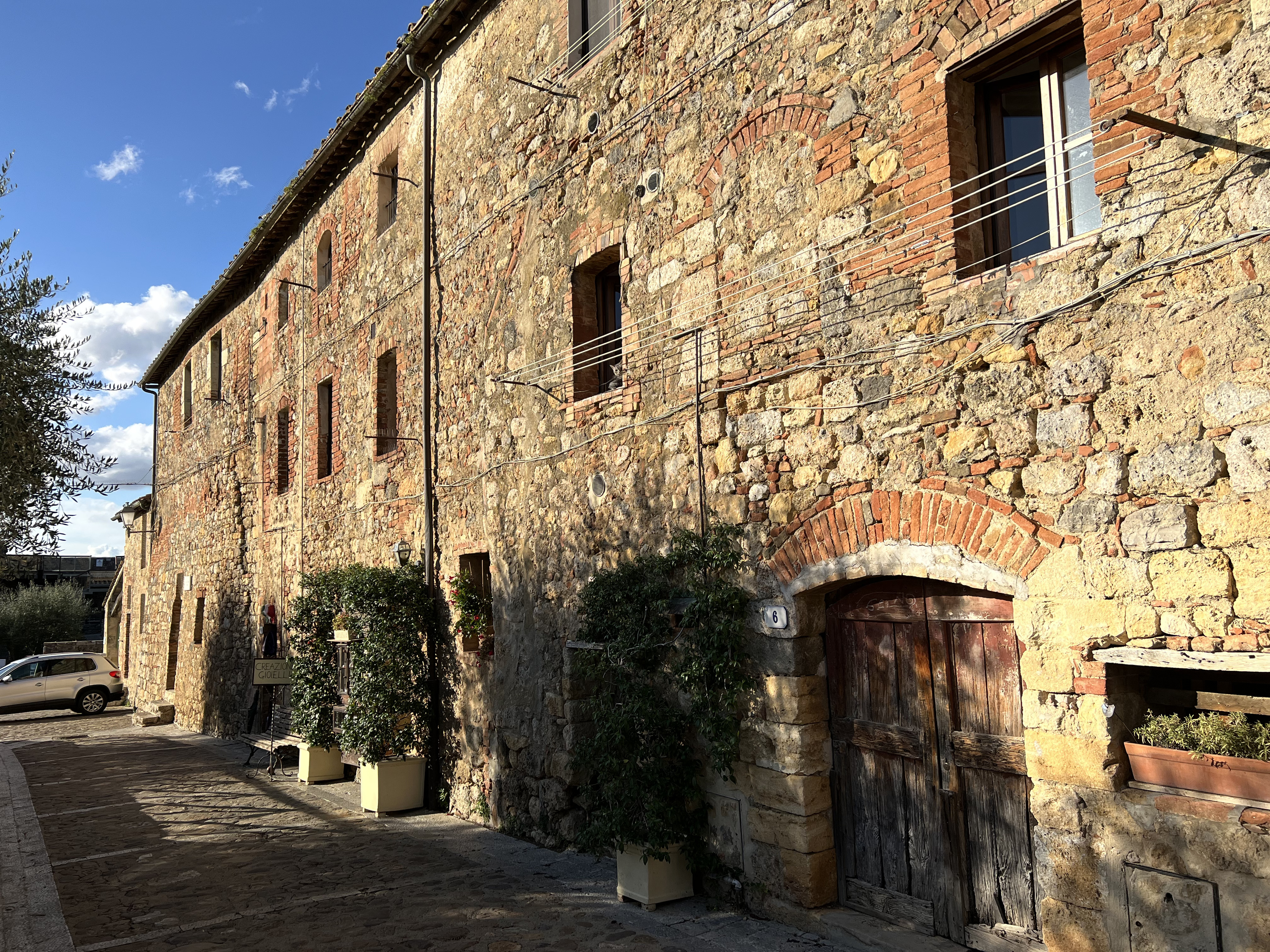 Picture Italy Monteriggioni 2021-09 15 - Center Monteriggioni