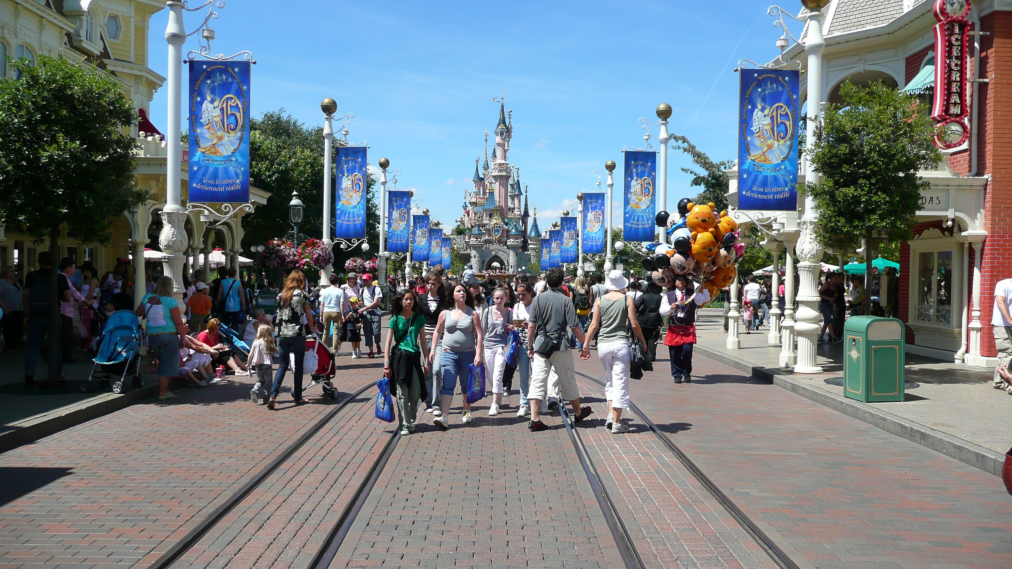 Picture France Disneyland Paris Main Street 2007-07 11 - Around Main Street