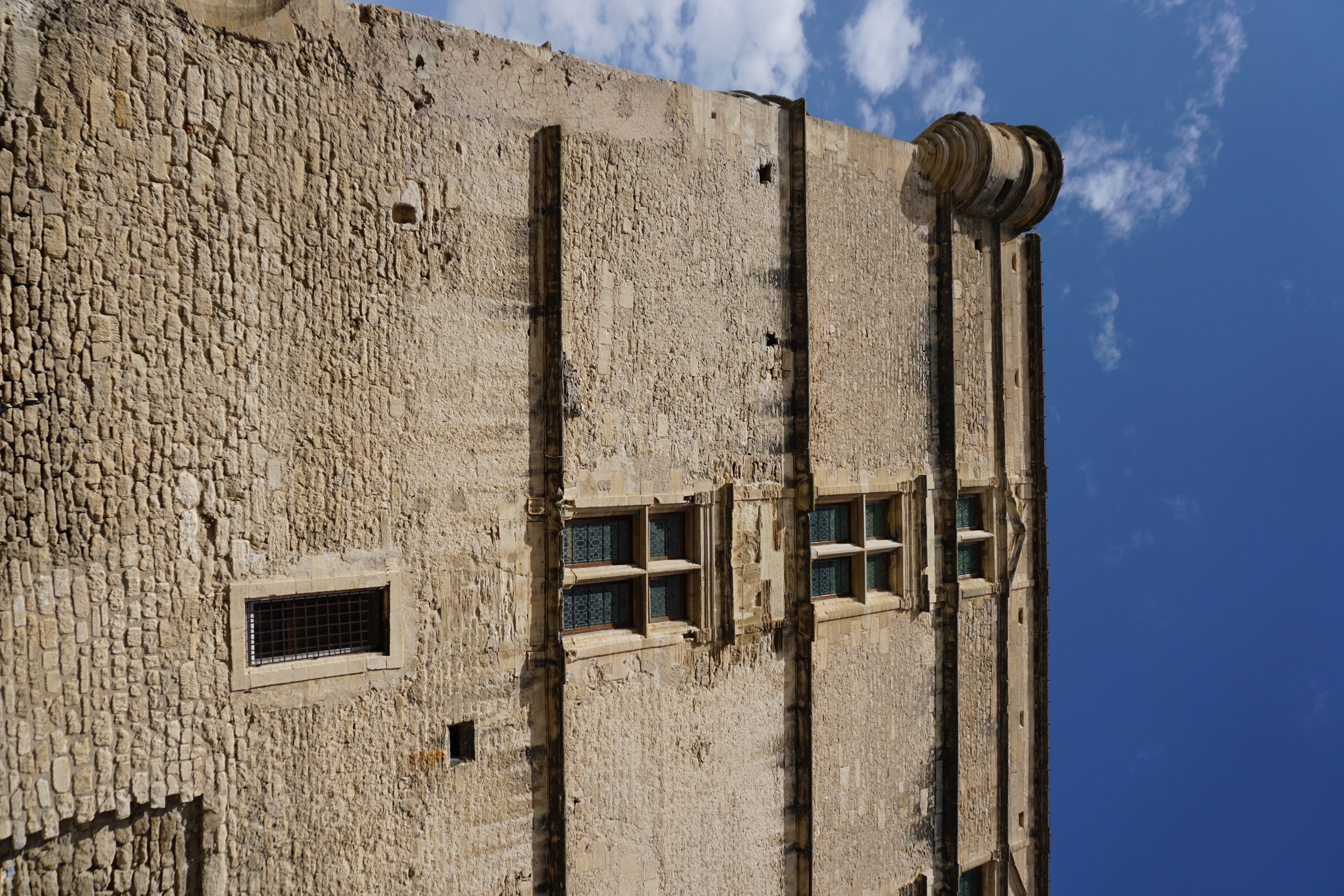 Picture France Gordes 2017-08 14 - Tour Gordes