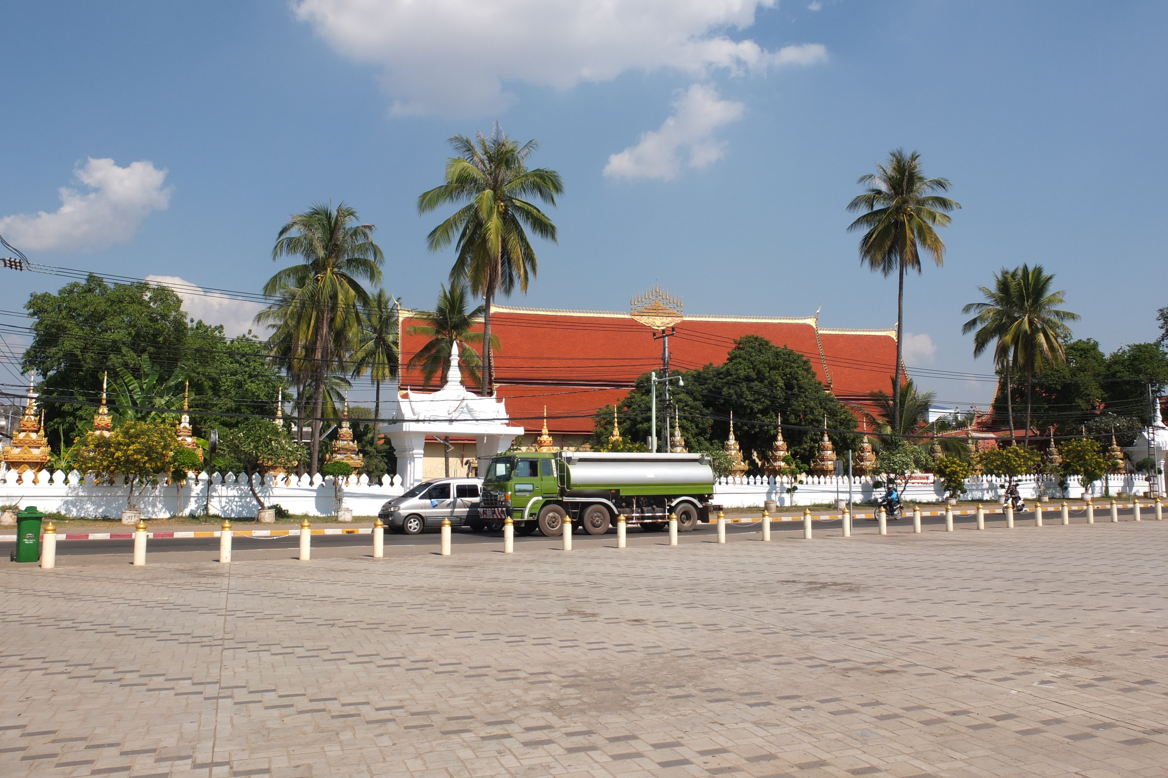 Picture Laos Vientiane 2012-12 153 - Center Vientiane