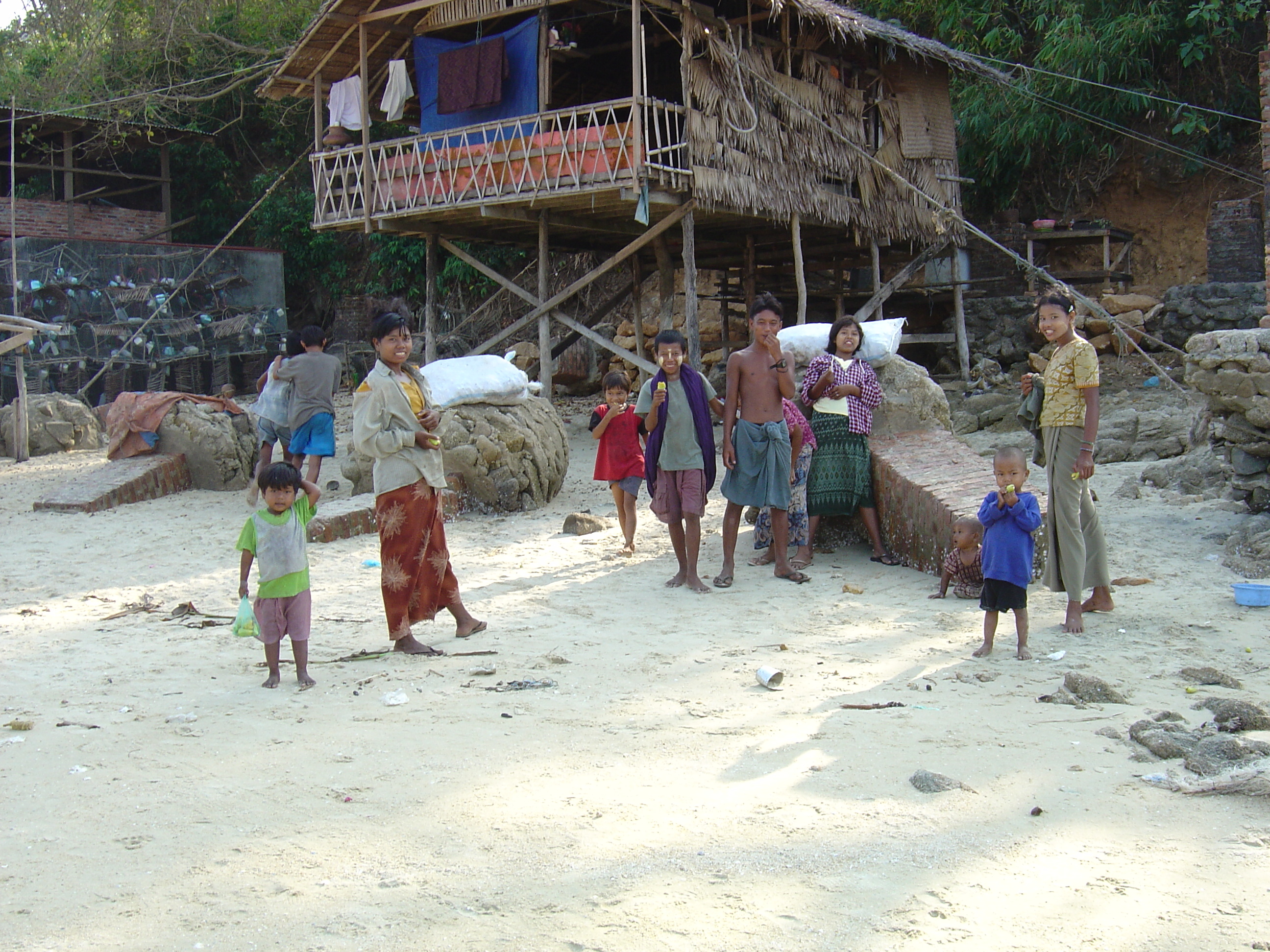 Picture Myanmar Maungmagan beach 2005-01 40 - Discovery Maungmagan beach