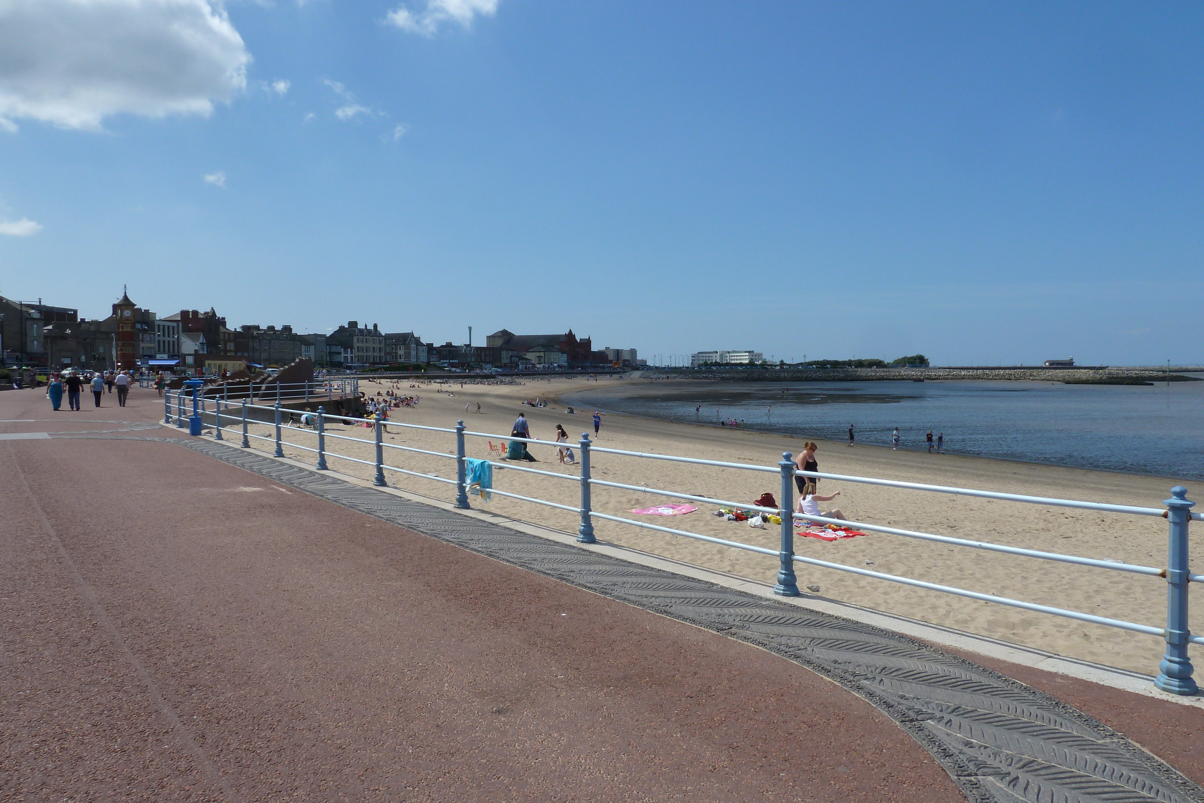 Picture United Kingdom Morecambe 2011-07 3 - Center Morecambe