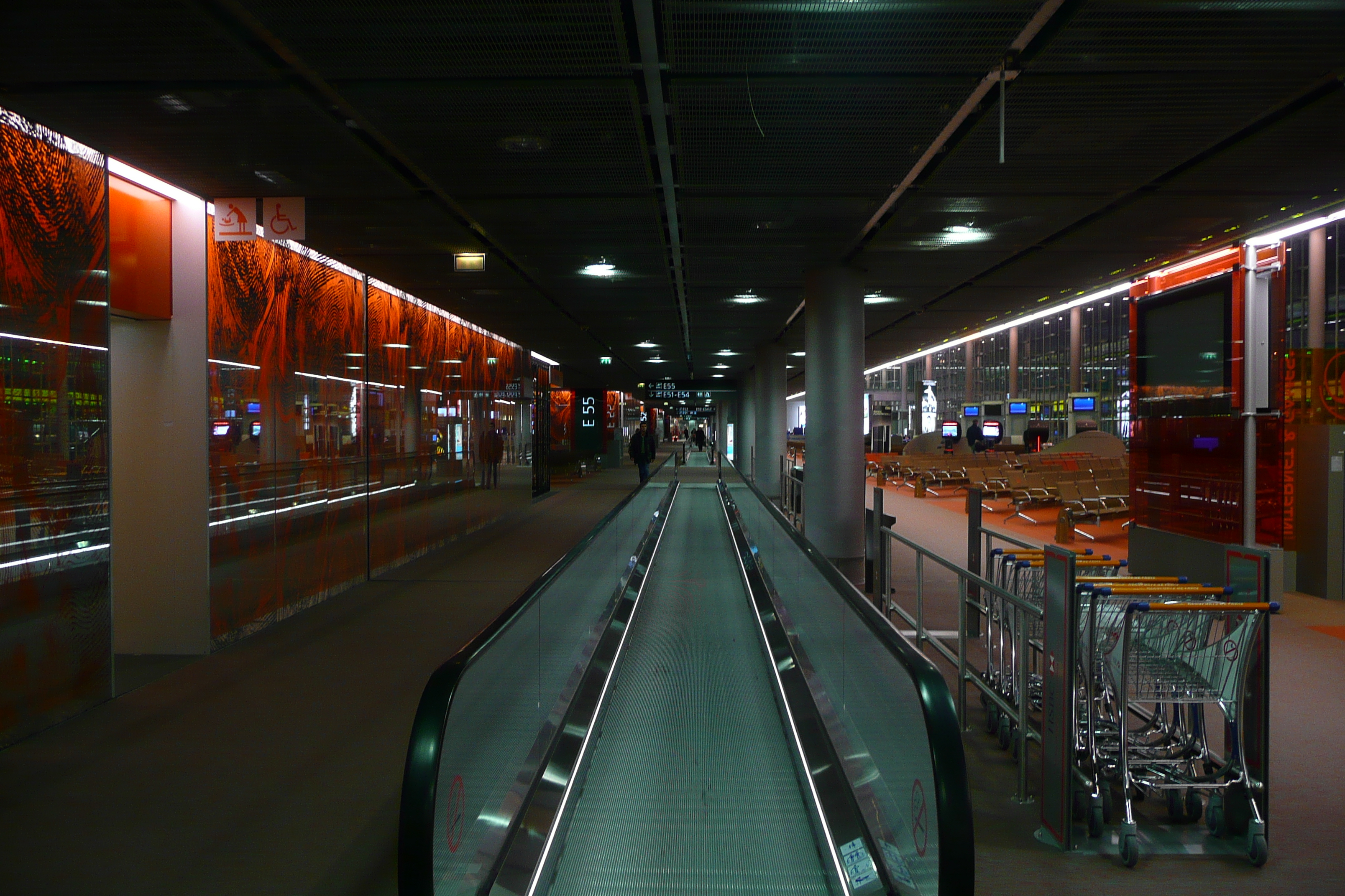 Picture France Paris Charles de Gaulle Airport 2007-12 4 - Tour Paris Charles de Gaulle Airport