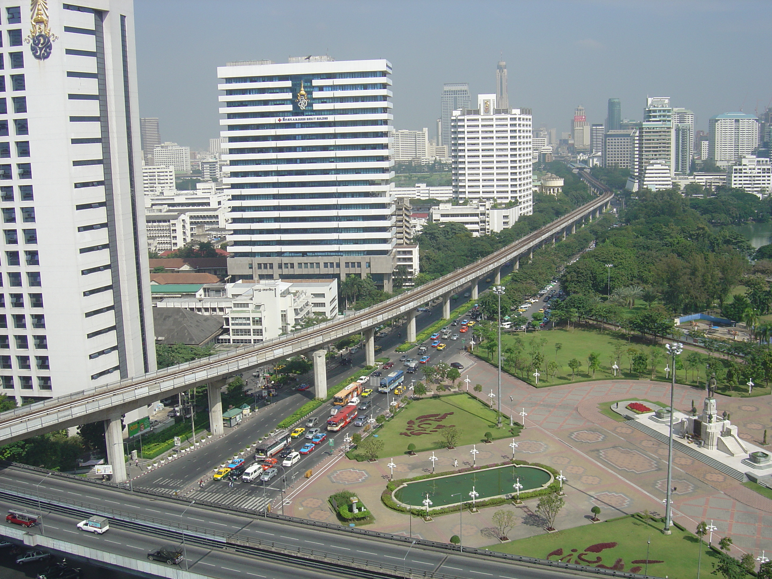 Picture Thailand Bangkok Dusit Tani Hotel 2005-12 15 - Recreation Dusit Tani Hotel