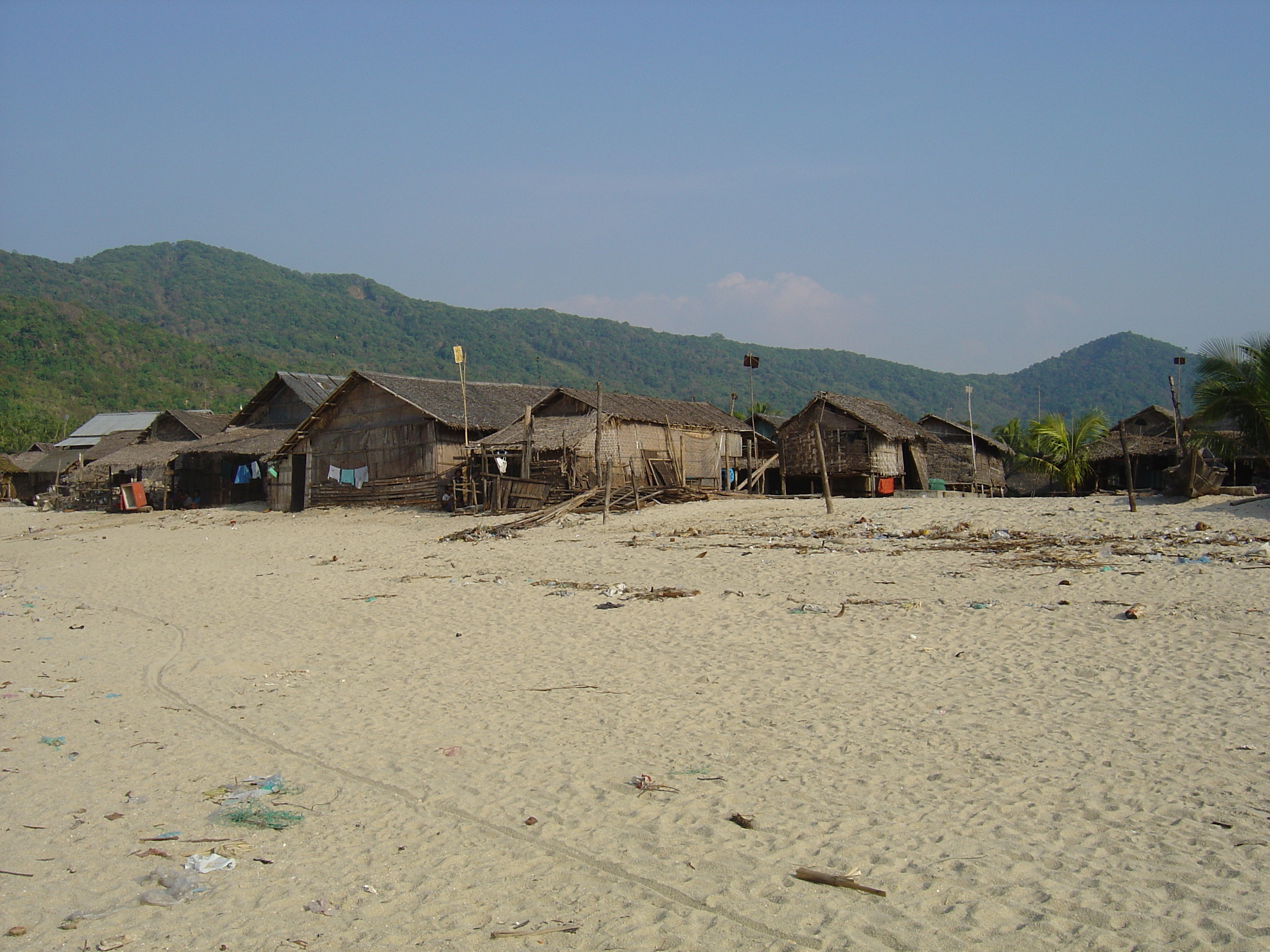 Picture Myanmar Maungmagan beach 2005-01 60 - Around Maungmagan beach