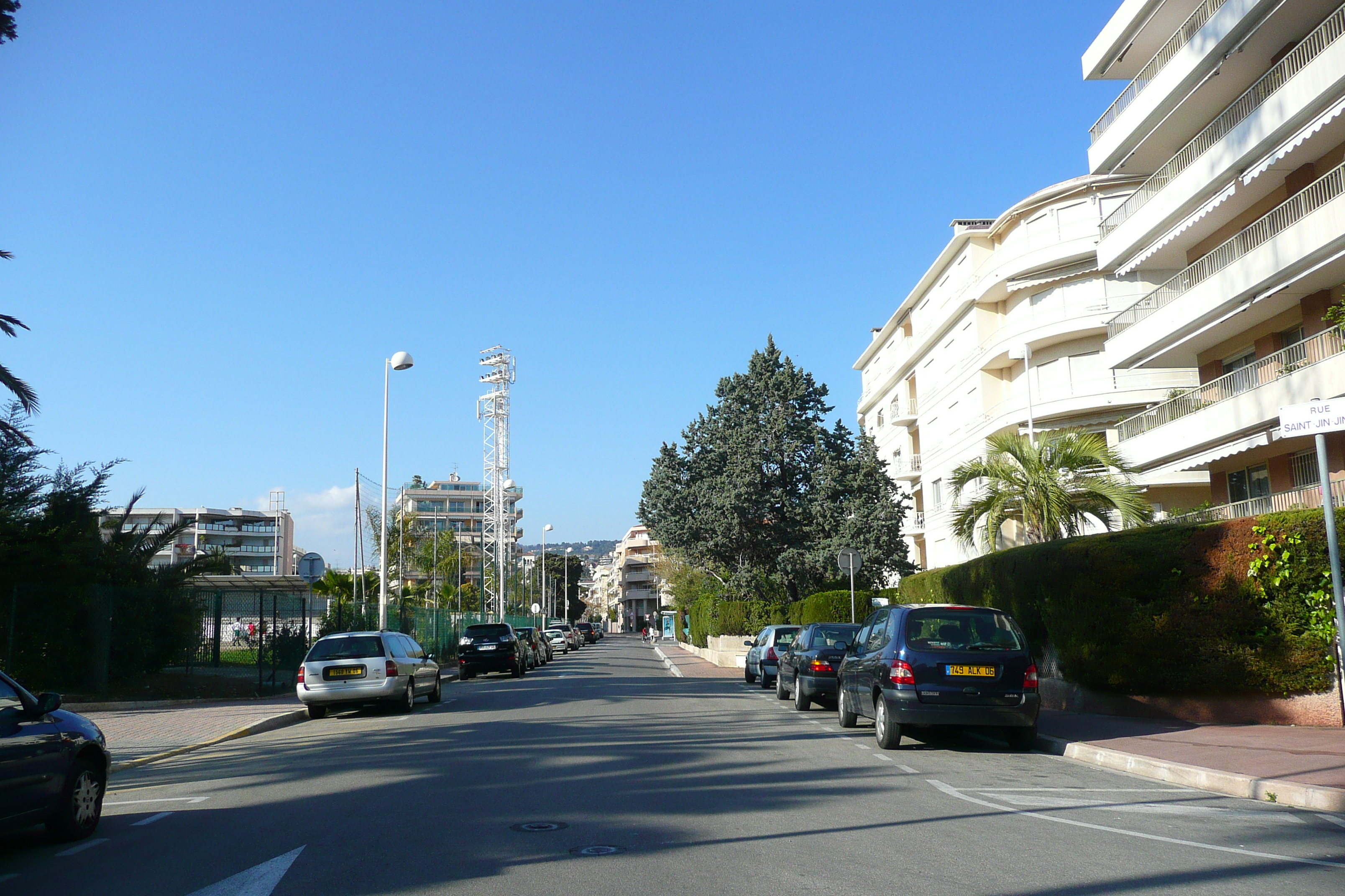 Picture France Cannes Avenue de Lerins 2008-03 15 - Tour Avenue de Lerins