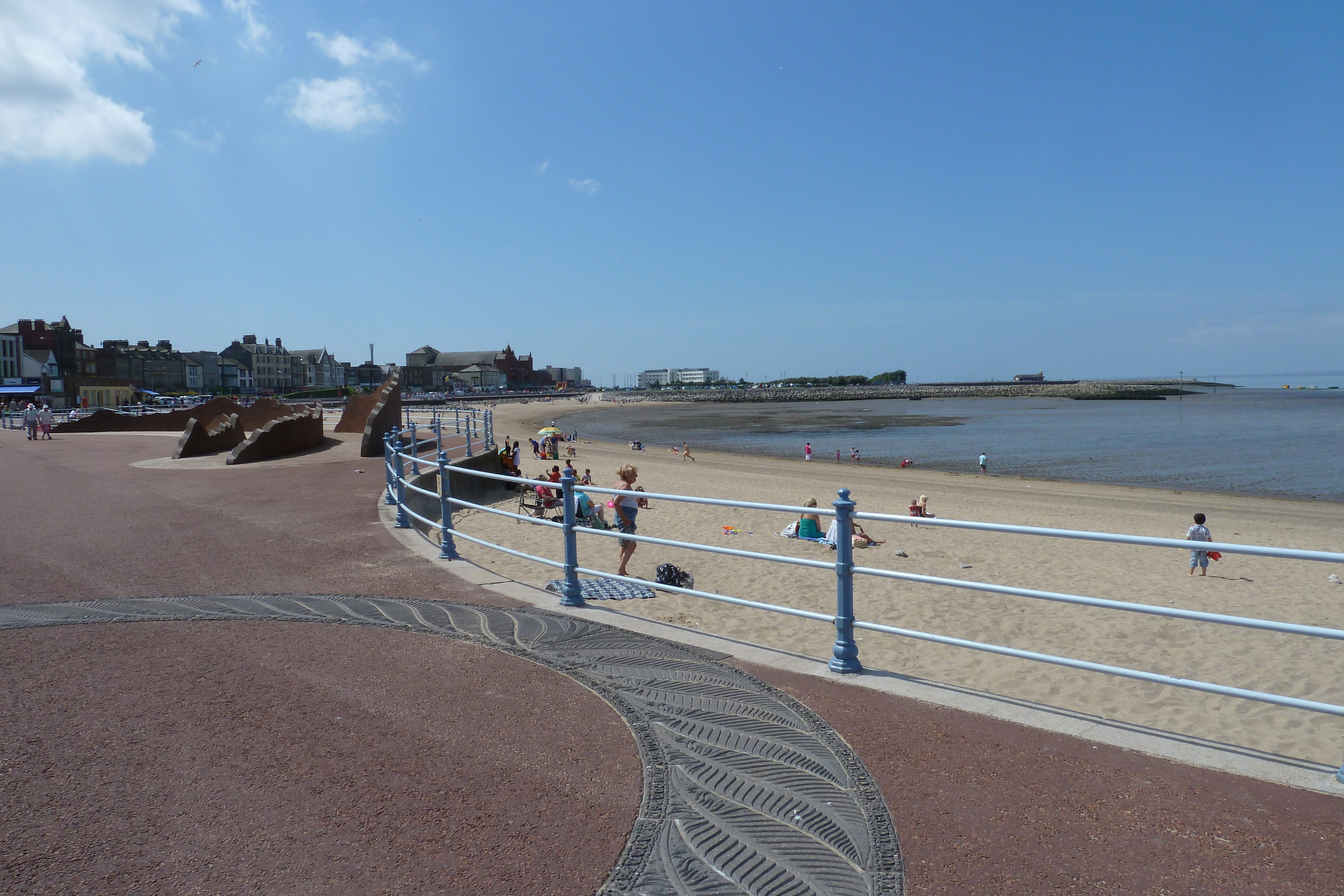 Picture United Kingdom Morecambe 2011-07 15 - Center Morecambe