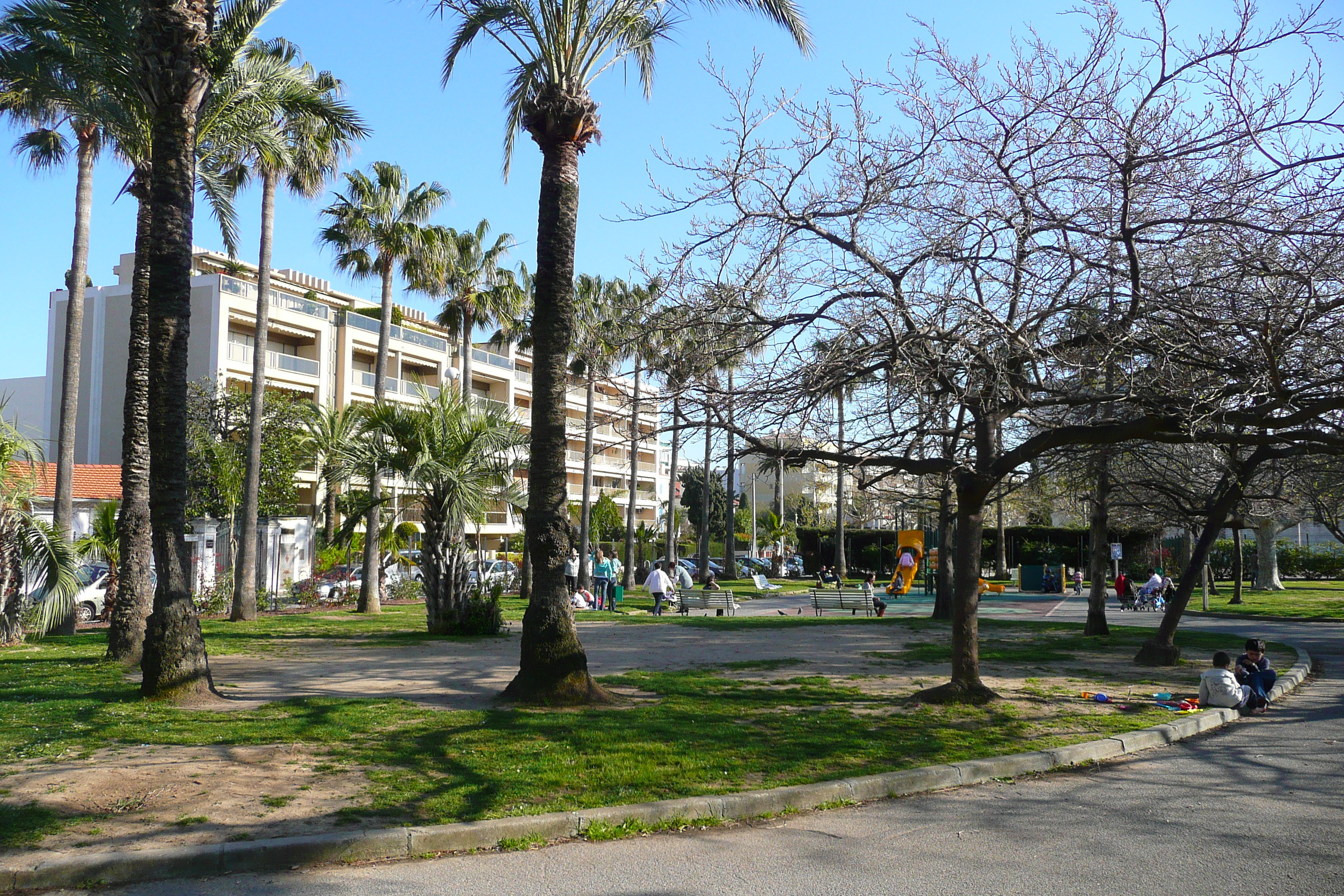 Picture France Cannes Avenue de Lerins 2008-03 3 - Discovery Avenue de Lerins