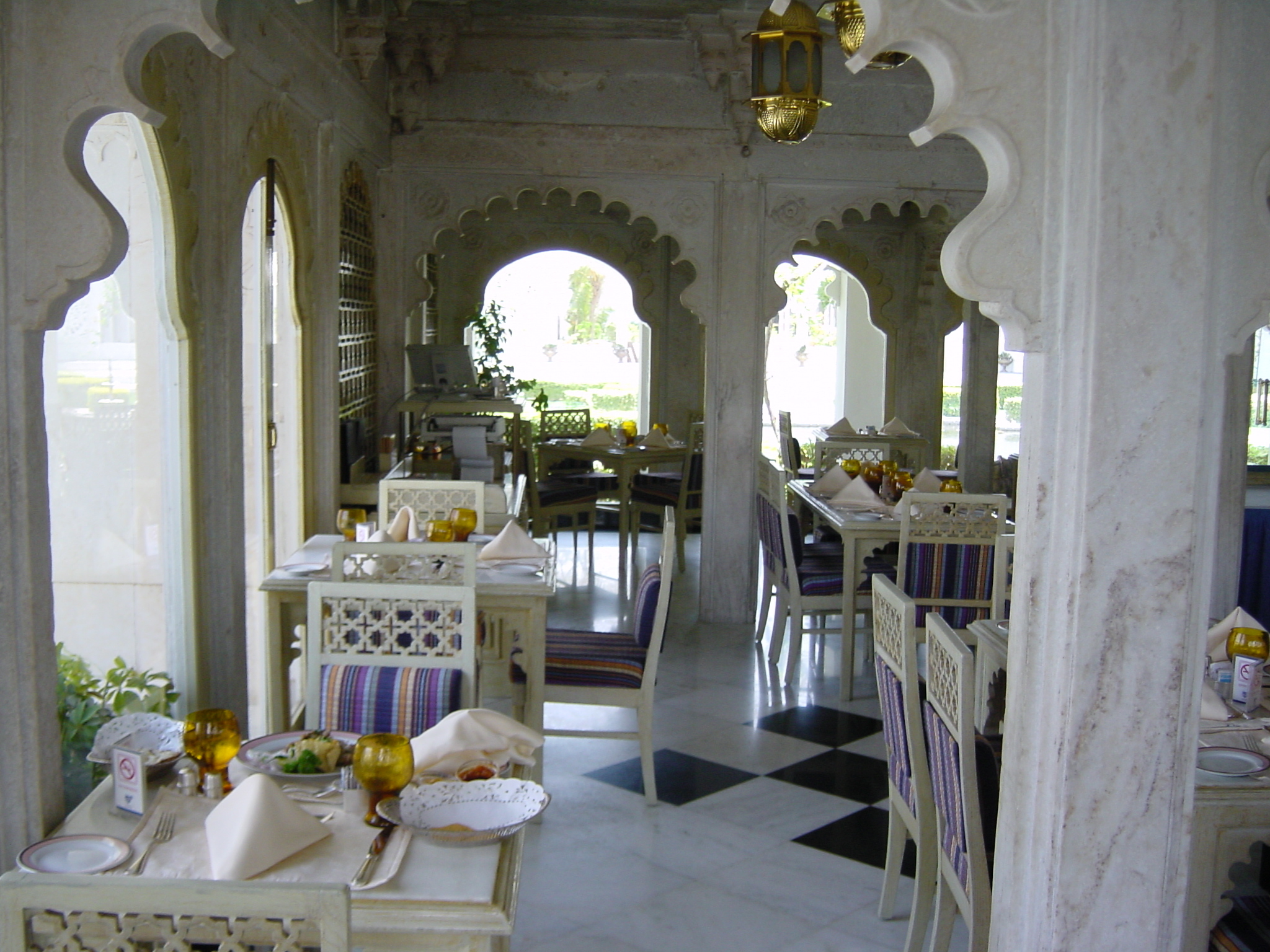 Picture India Udaipur Lake Palace Hotel 2003-05 19 - Discovery Lake Palace Hotel